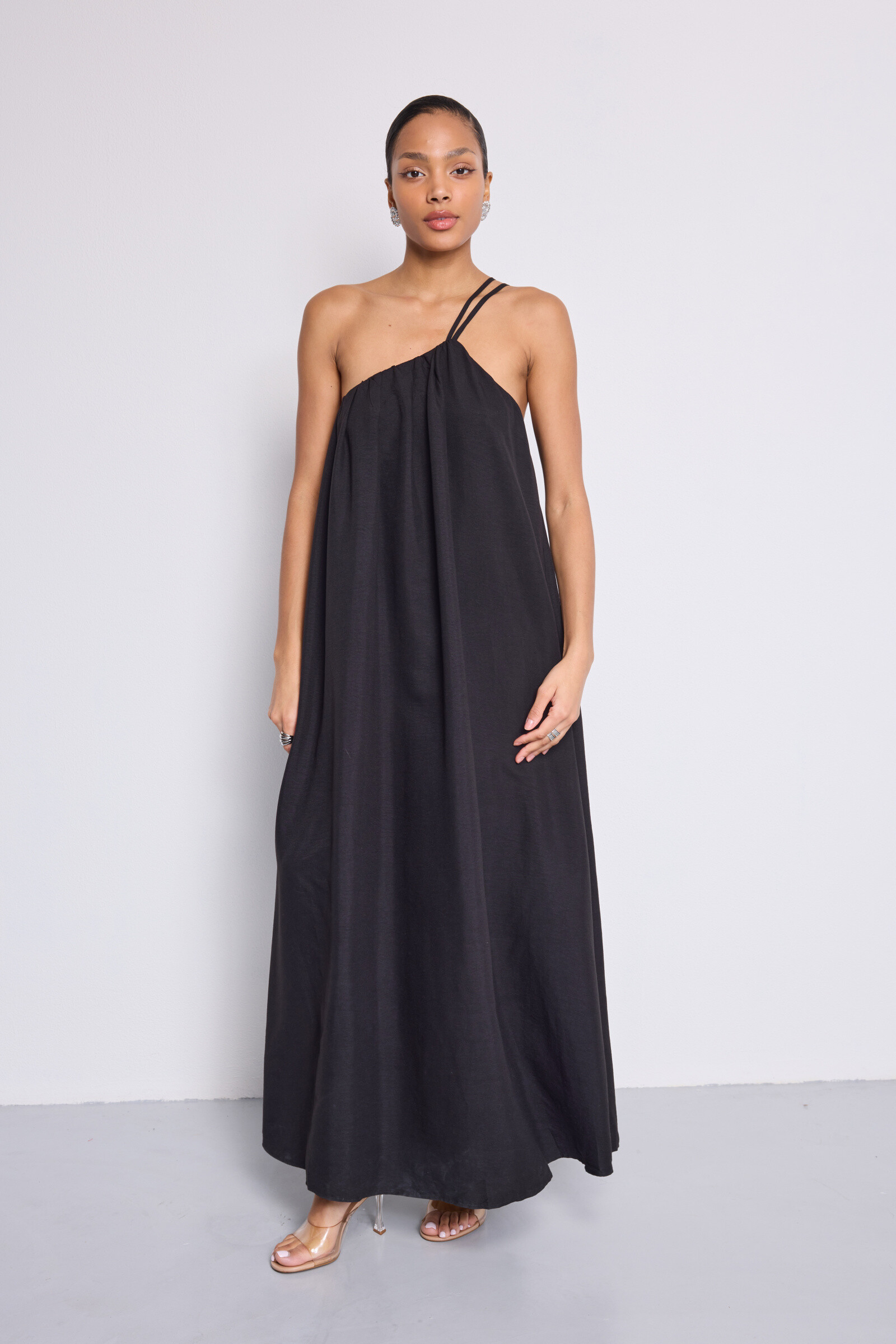 Wholesaler Copperose - Asymmetrical long dress with fine straps