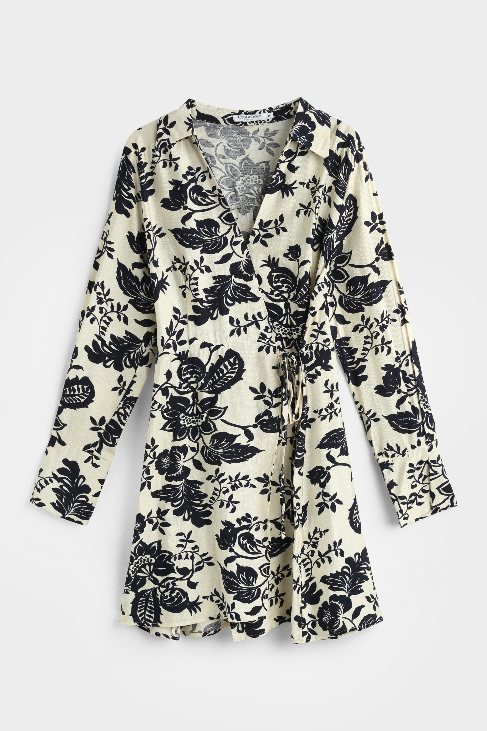 Mayorista Copperose - Vestido corto cruzado con estampado floral