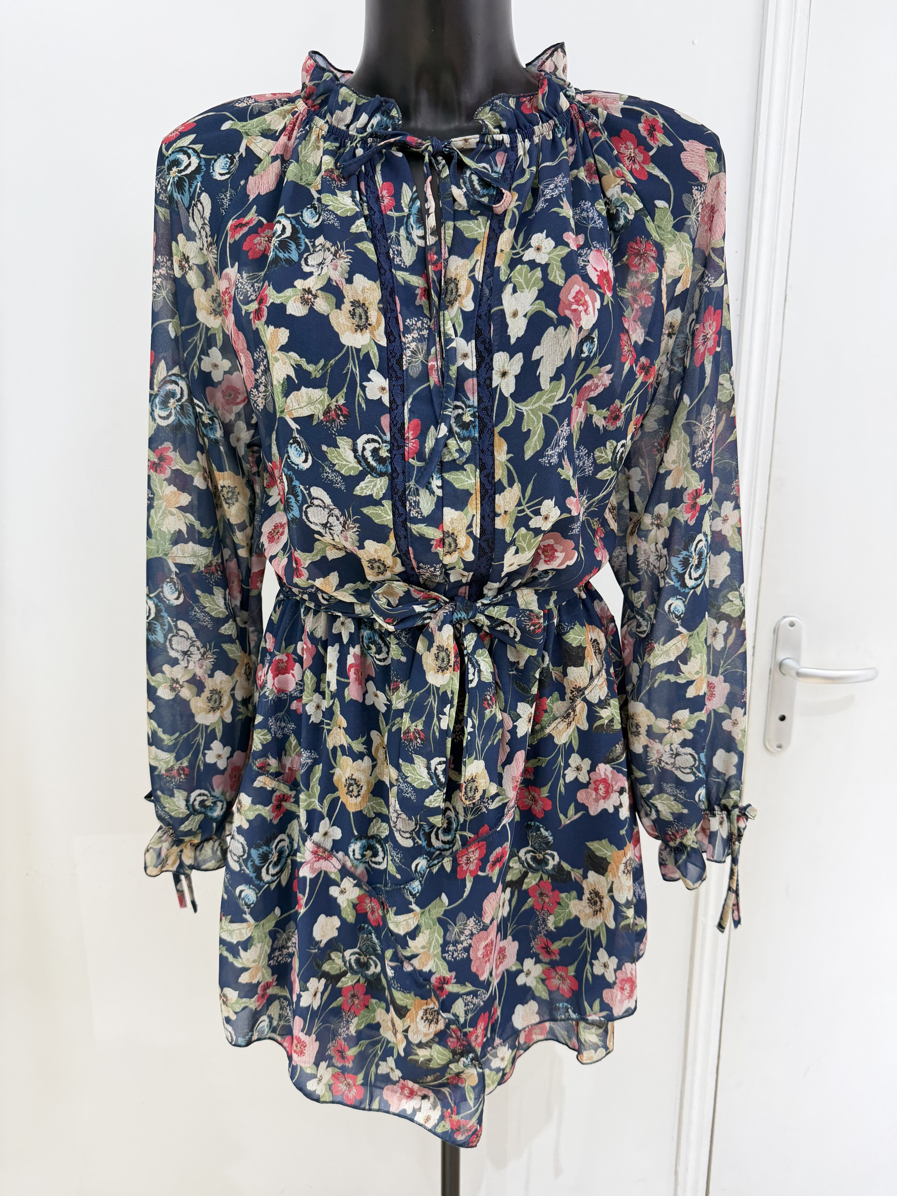 Mayorista Copperose Outlet - Vestido Corto con Estampado Floral