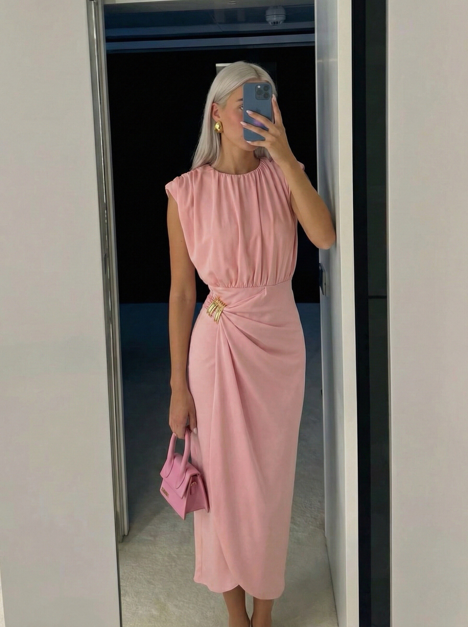 Grossiste Copperose - ROBE LONGUE DRAPÉE À DÉTAIL MÉTALLIQUE