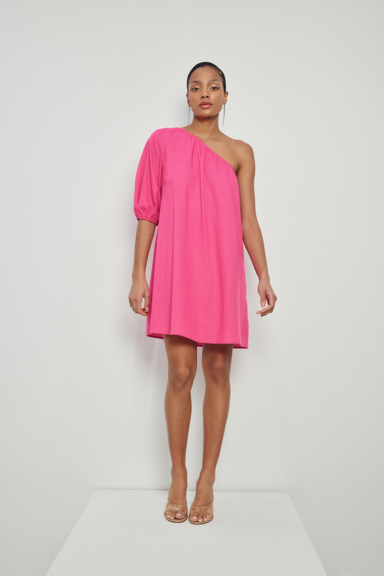 Wholesaler Copperose - Short asymmetrical dress with a sleeve in blended linen