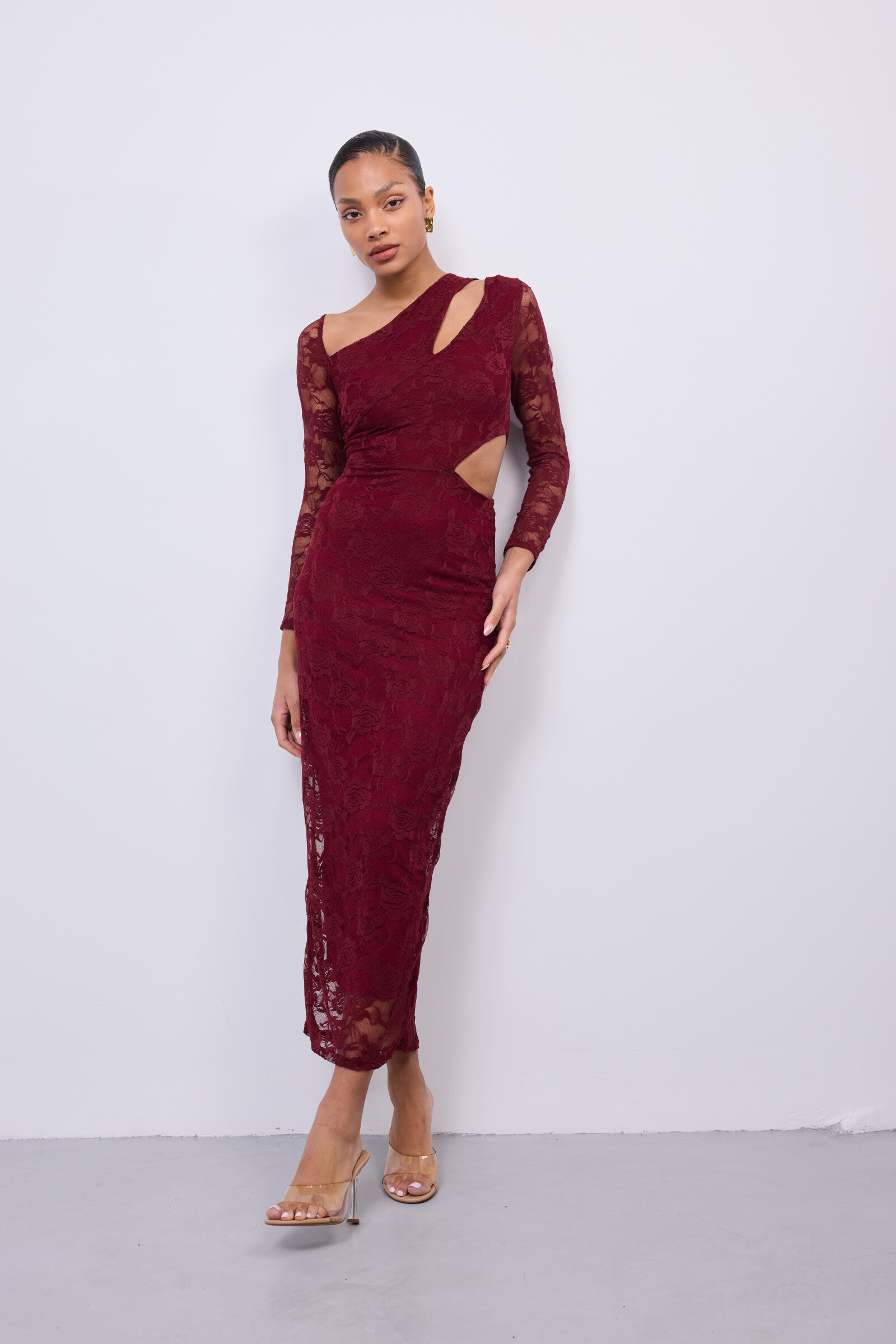 Grossiste Copperose - Robe longue asymétrique en dentelle à découpé