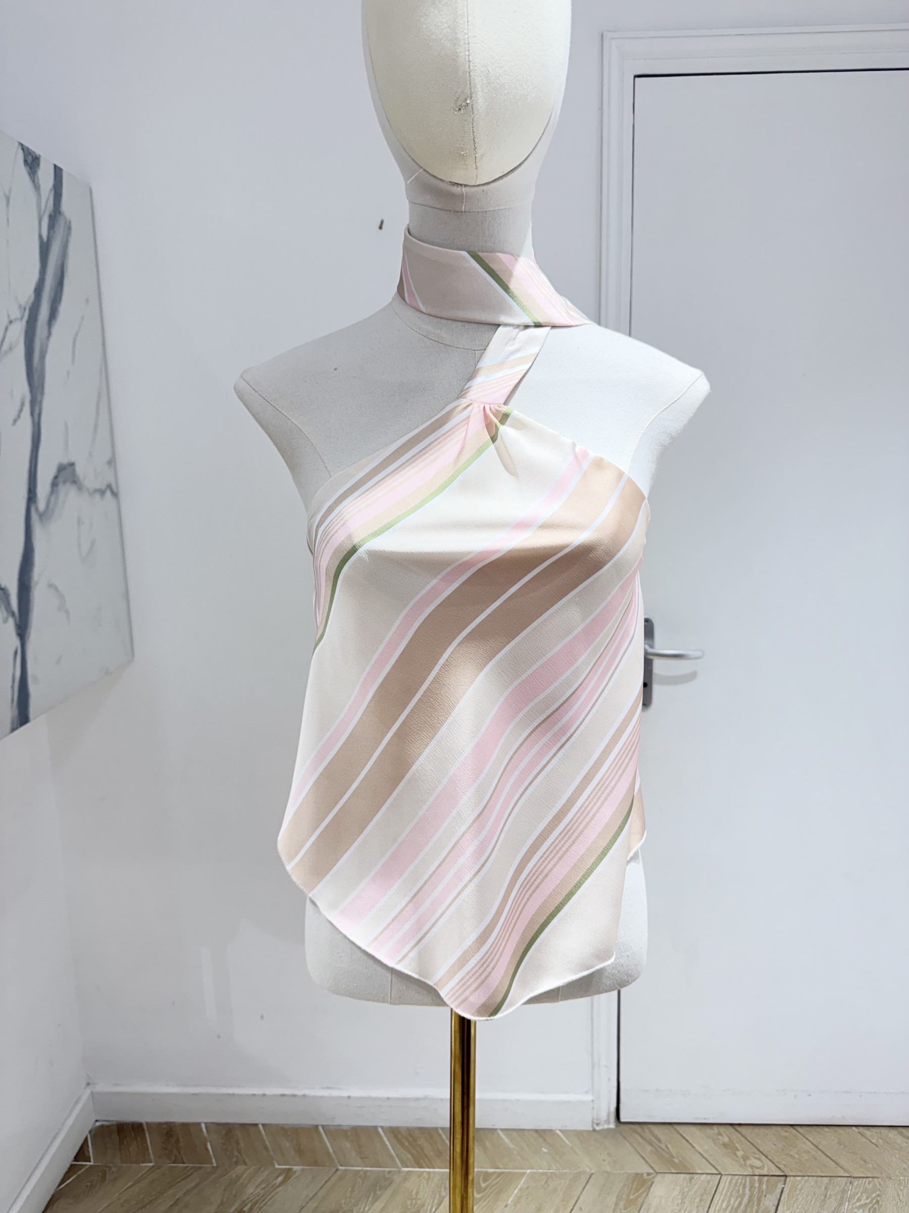 Grossiste Copperose - TOP FAÇON FOULARD À NOUER