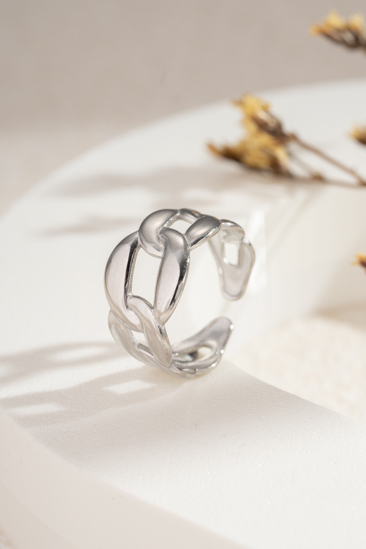 Wholesaler COSMOS - Adjustable silver chain ring in stainless steel, minimalist modern women's jewelry