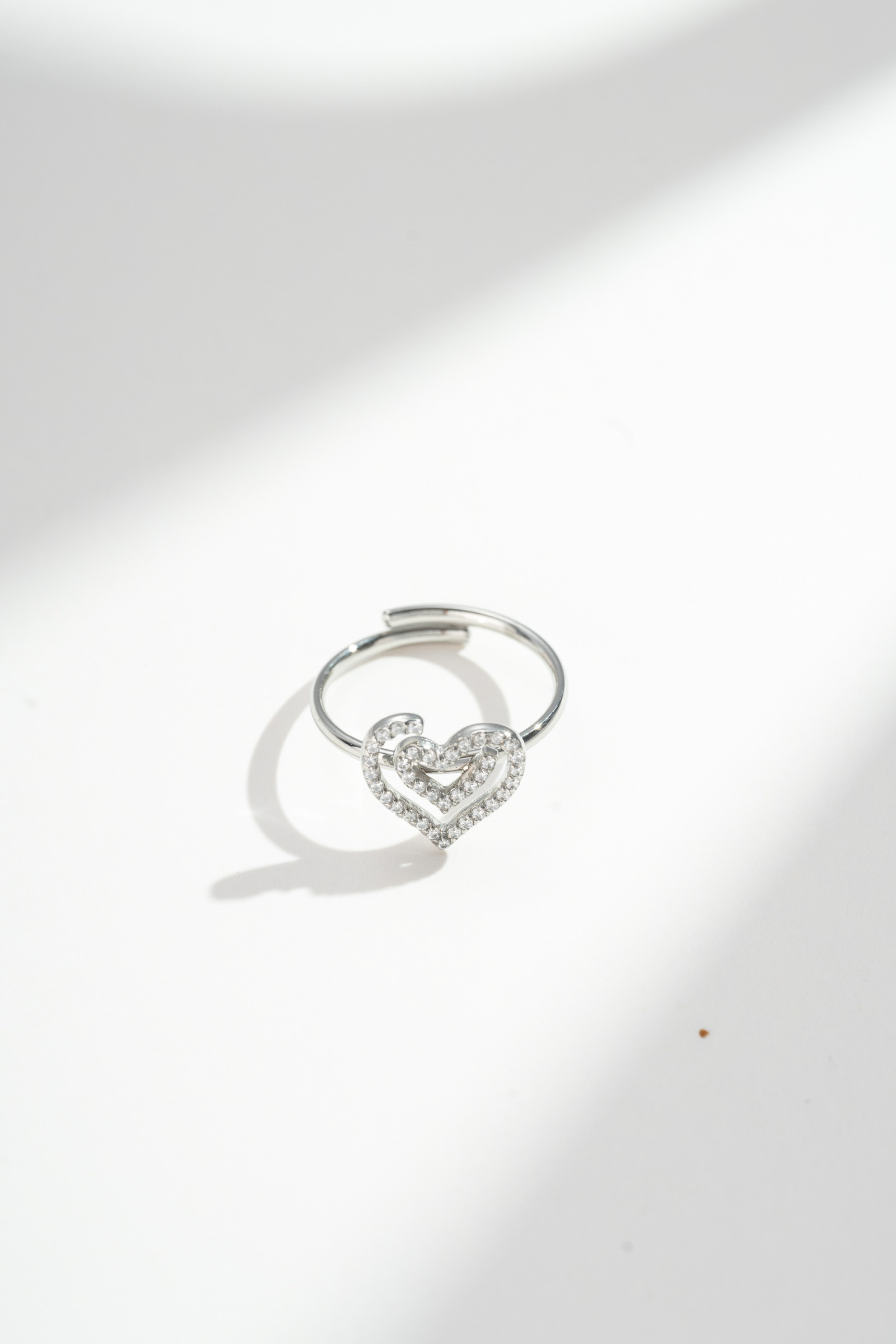 Wholesaler COSMOS - Adjustable Heart Ring in Stainless Steel Adorned with Shiny Crystal