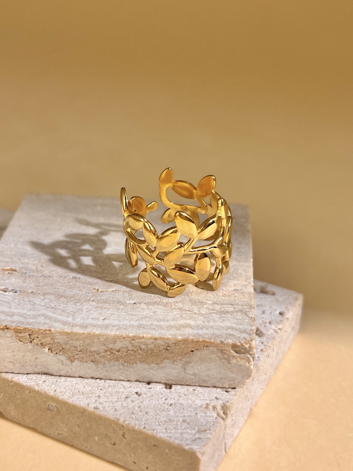 Wholesaler COSMOS - “Golden Foliage” Ring – adjustable, gold-plated stainless steel, sculpted leaves and shiny texture