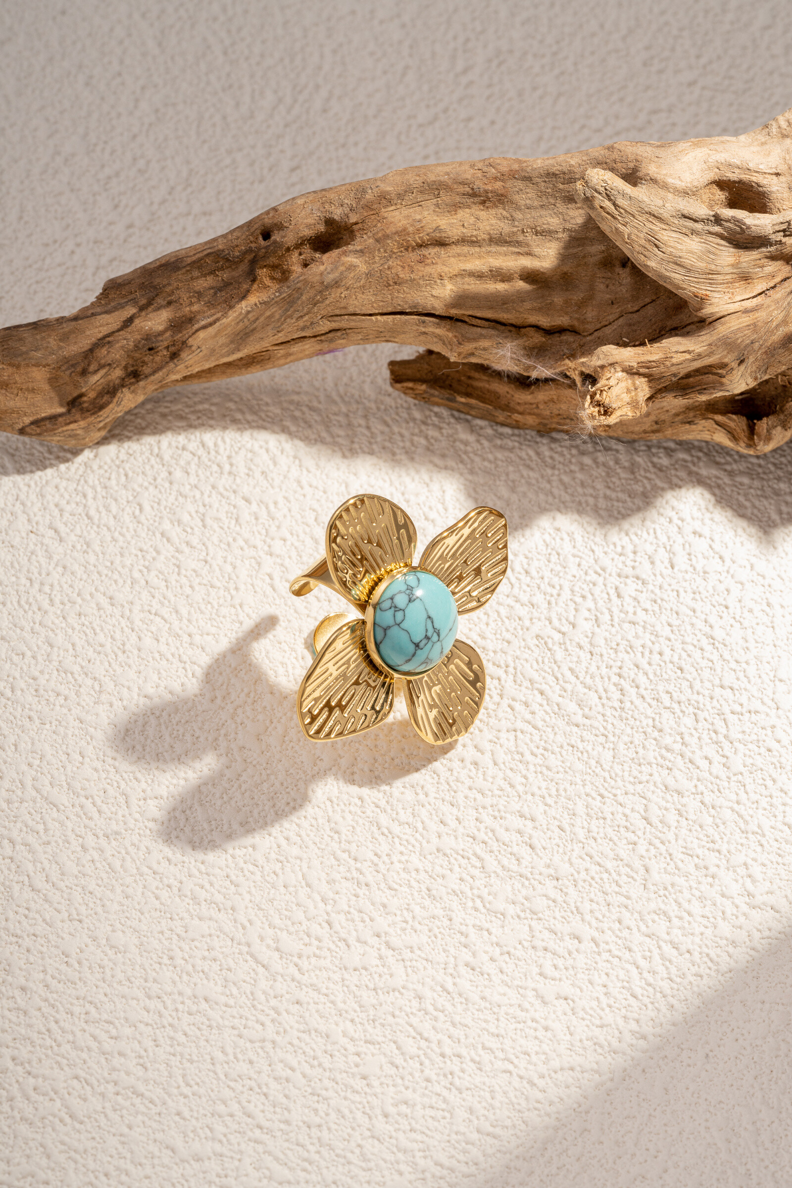 Grossiste COSMOS - Bague en fleur ornée de pierre  réglable en acier inoxydable