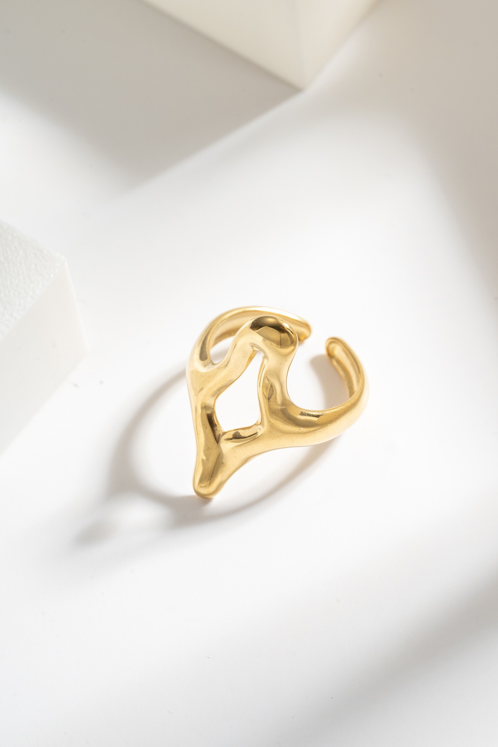 Wholesaler COSMOS - Adjustable gold-plated stainless steel ring – Organic shape