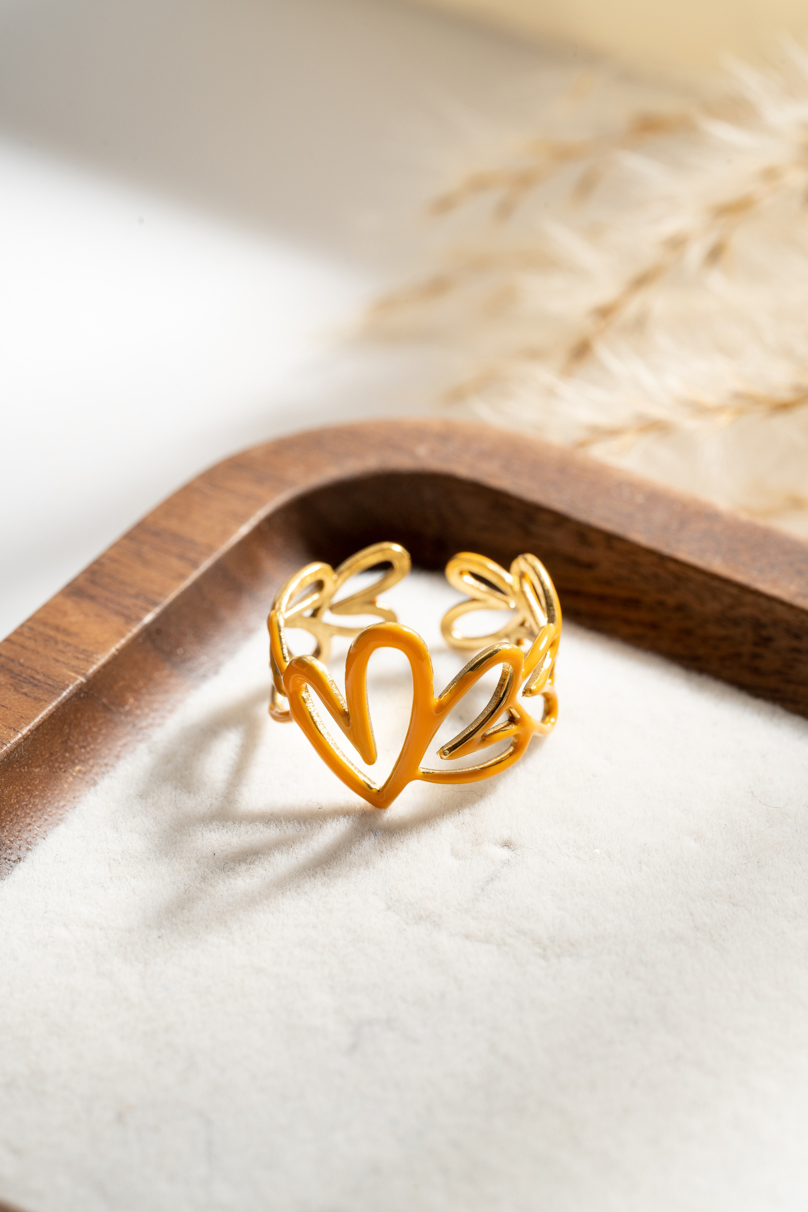 Wholesaler COSMOS - Golden heart ring – stainless steel, with an enamel romantic design