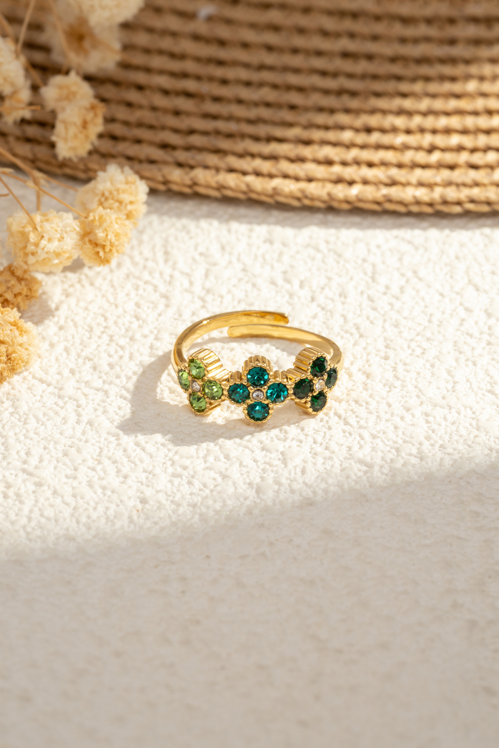 Grossiste COSMOS - Bague trèfle coloré scintillant acier inoxydable doré délicate élégante bijoux