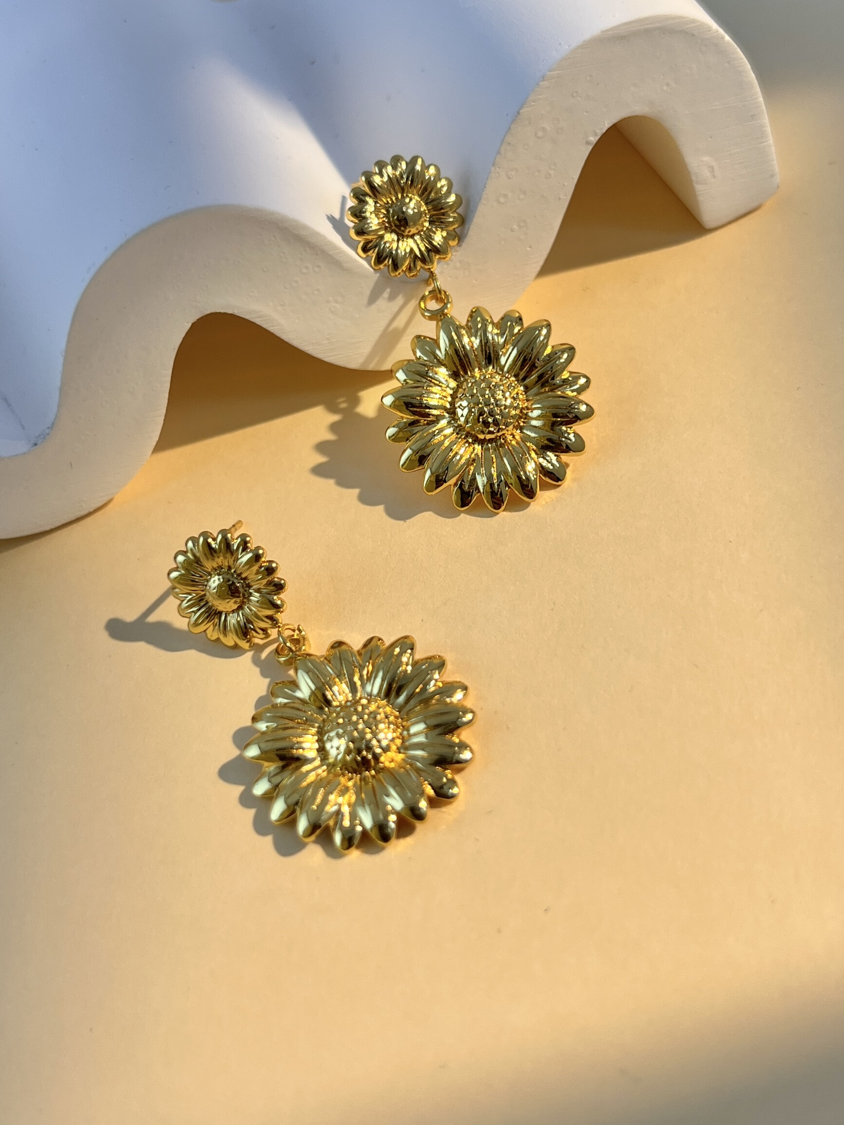 Grossiste COSMOS - Boucle d'oreille pendante en acier inoxydable