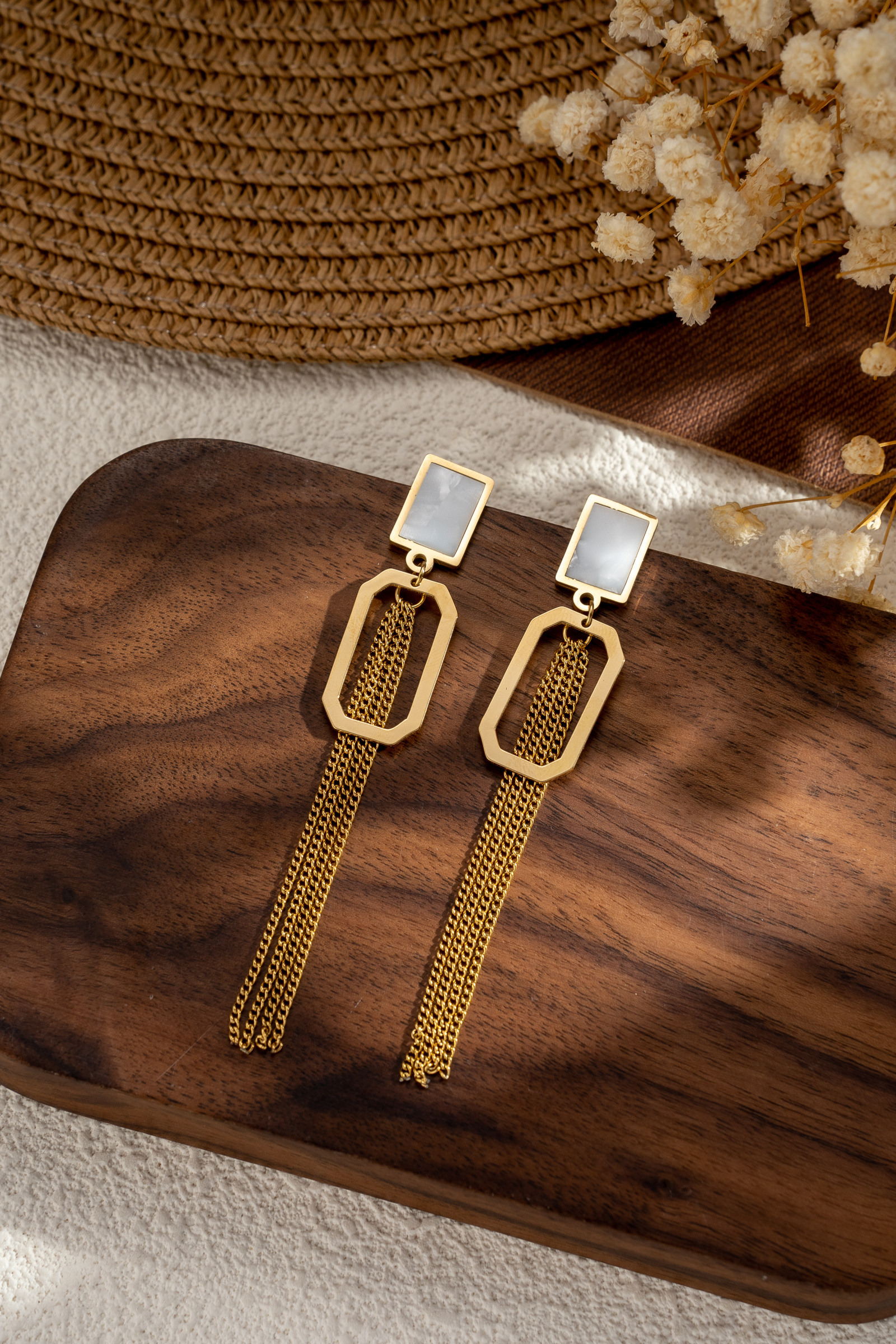Grossiste COSMOS - Boucles d’oreilles pendantes dorées géométriques chaînes longues élégantes soirée tendance