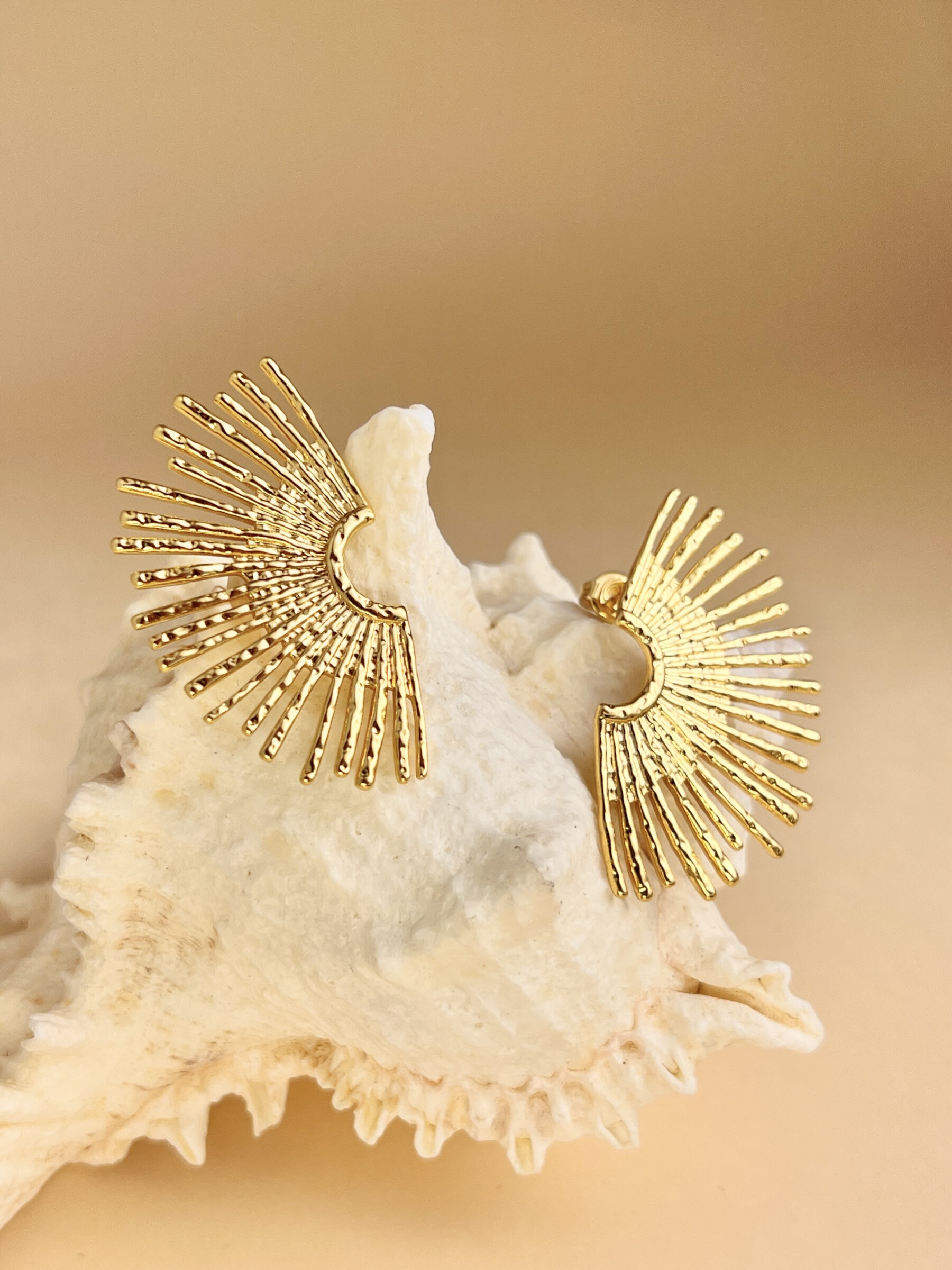 Wholesaler COSMOS - Sunburst Stainless Steel Gold Earrings