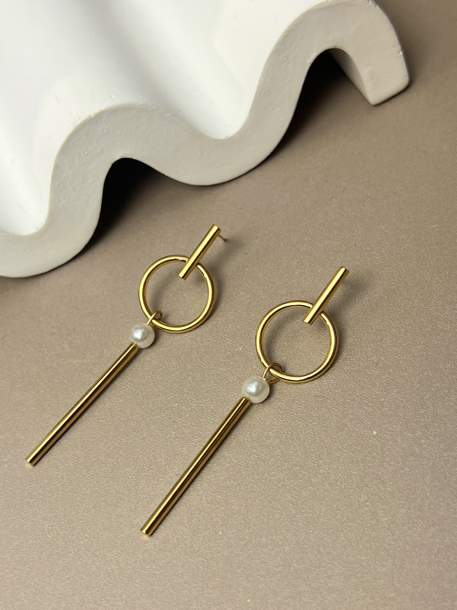 Grossiste COSMOS - Boucles d’oreilles pendantes géométriques en acier inoxydable – Design minimaliste et moderne