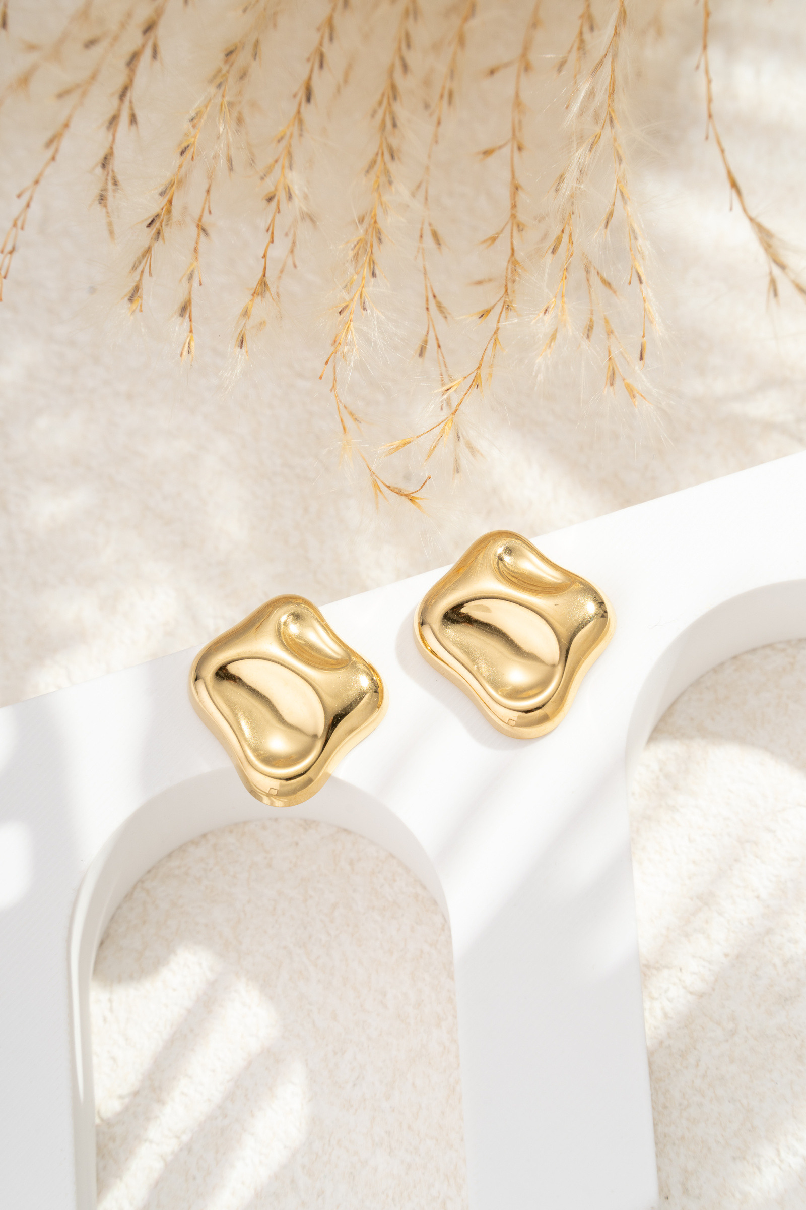 Großhändler COSMOS - Damen-Ohrringe – Organische Form aus Gold- oder Silber-Edelstahl