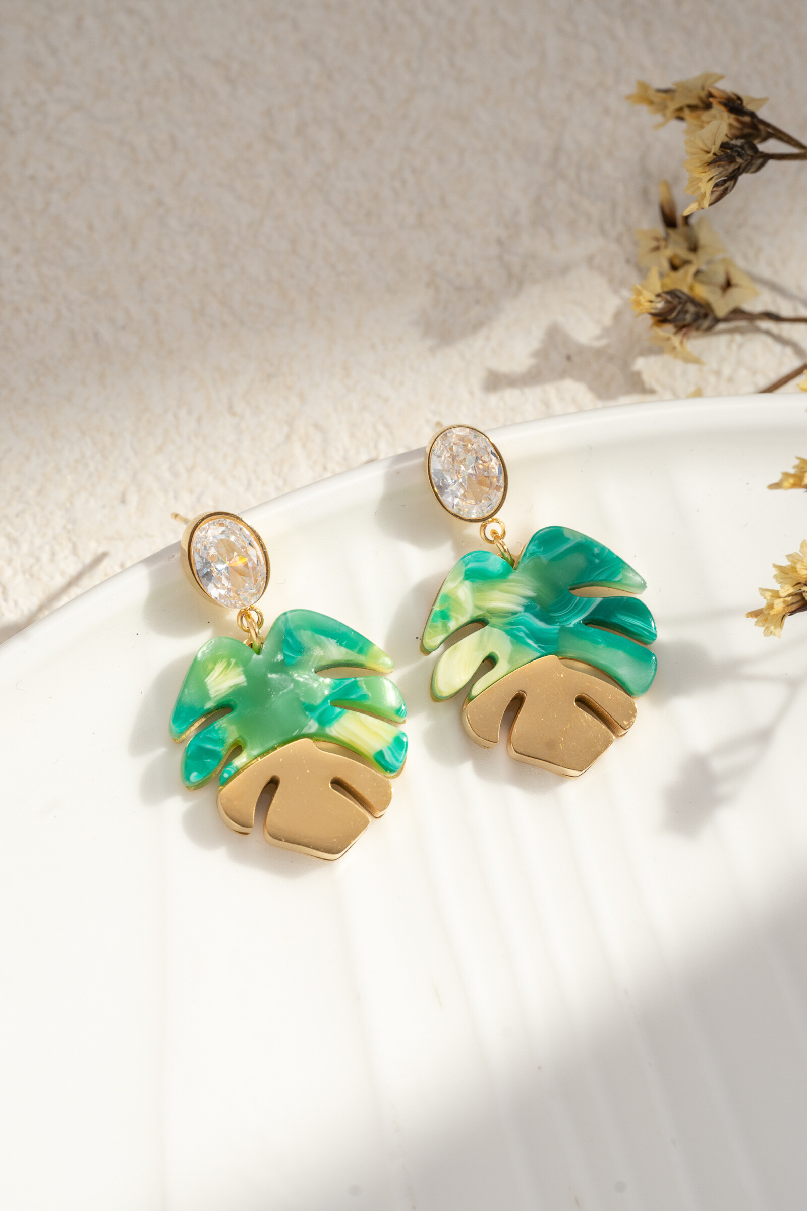 Wholesaler COSMOS - Monstera Chic Earrings - Resin & Stainless Steel