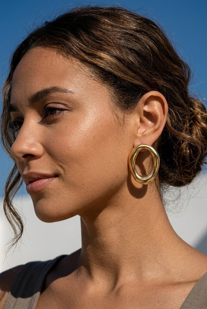 Grossiste COSMOS - Boucles d’oreilles acier inoxydable doré ovales irréguliers sculpturaux femme chic tendance