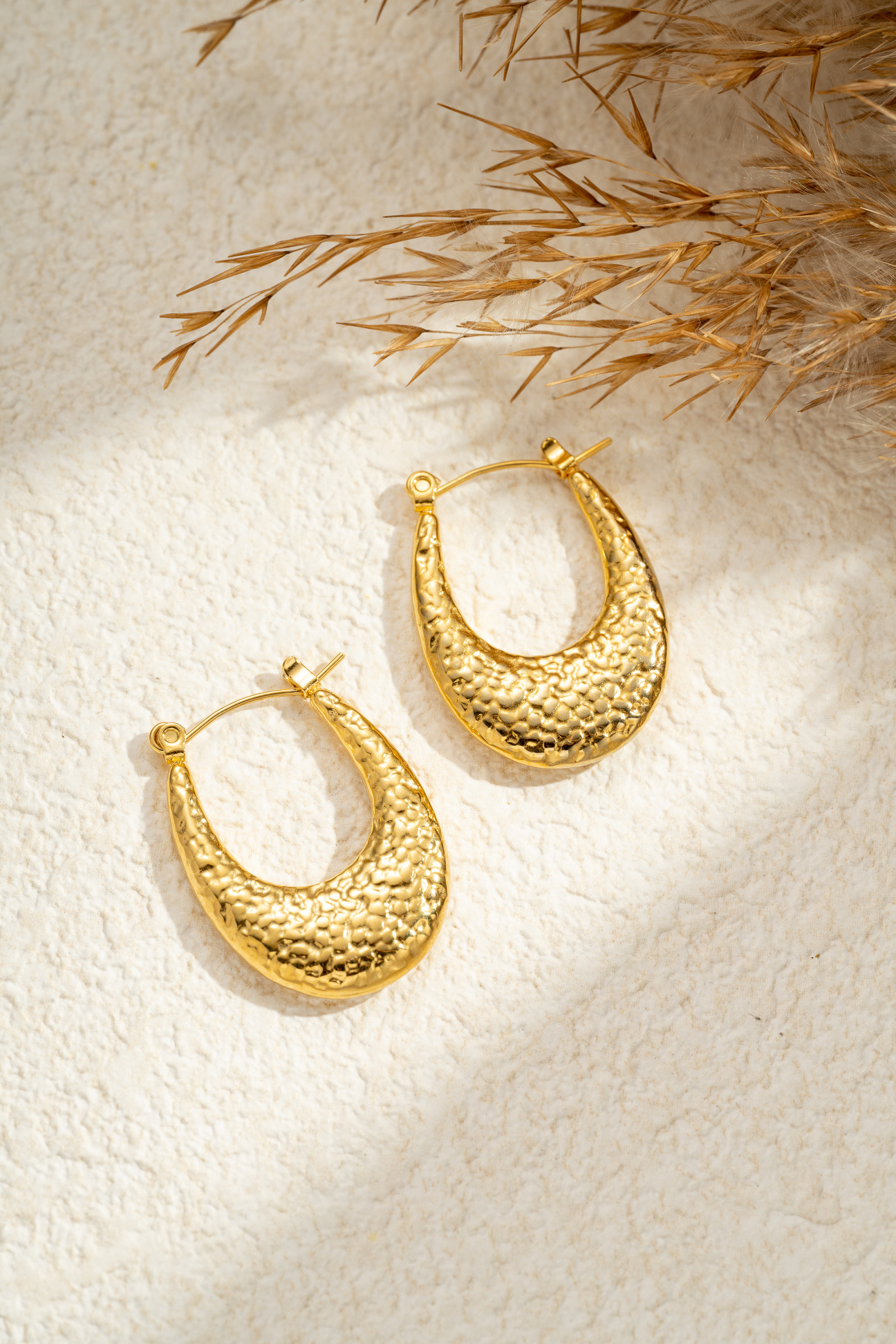 Boucles d'oreilles créoles épaisses en or 14 carats légères pour femmes
