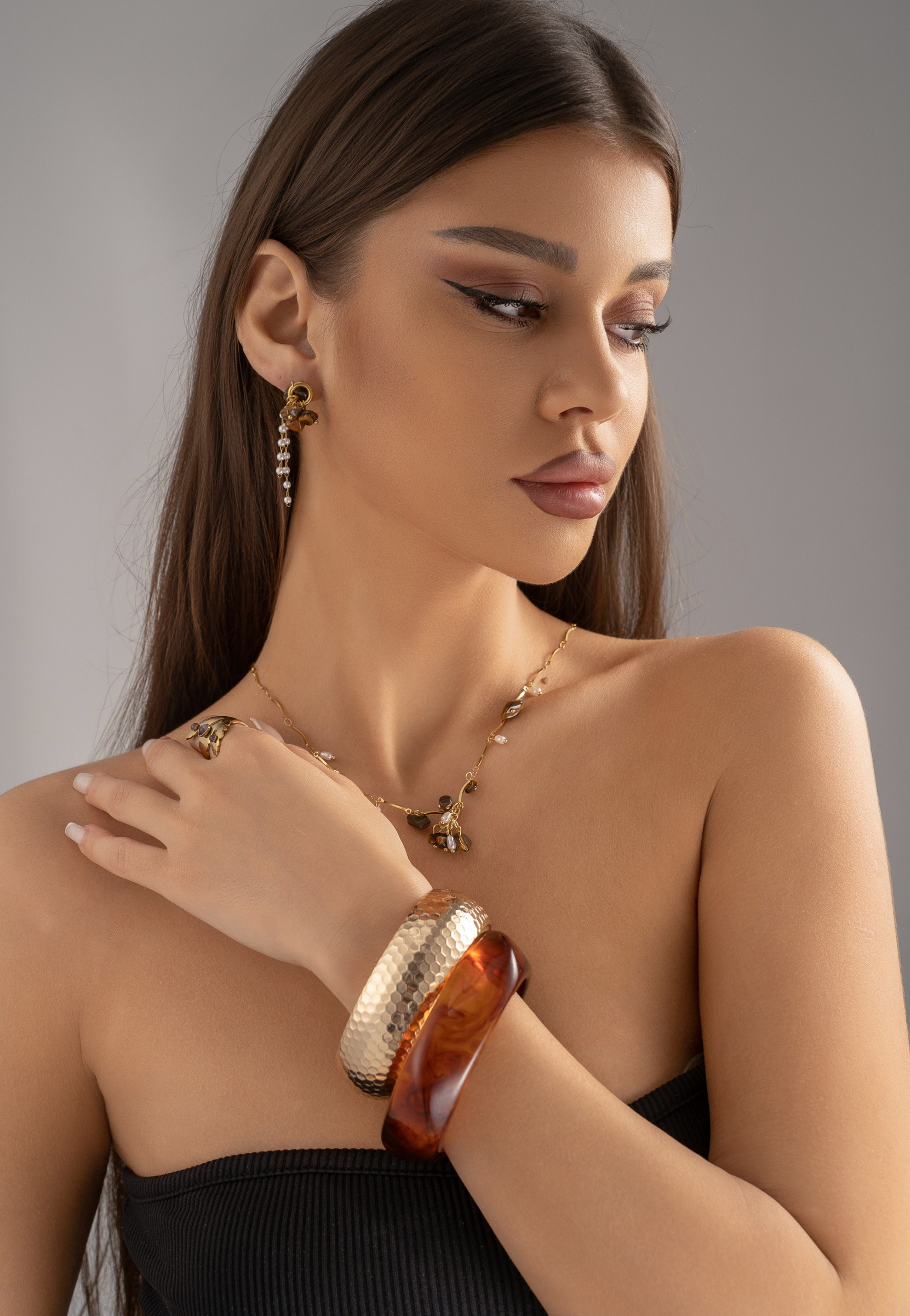 Grossiste COSMOS - Bracelet jonc martelé doré élégant fashion