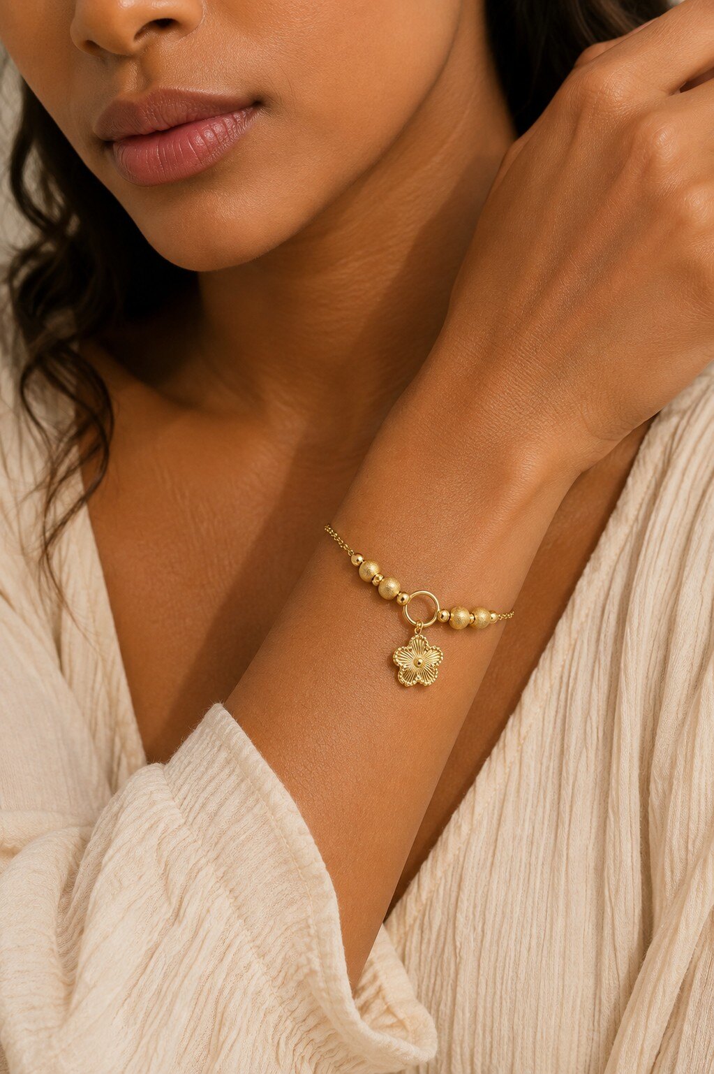 Wholesaler COSMOS - Gold-Plated Flower Pearl Stainless Steel Bracelet Slim Chic Elegant Feminine Delicate