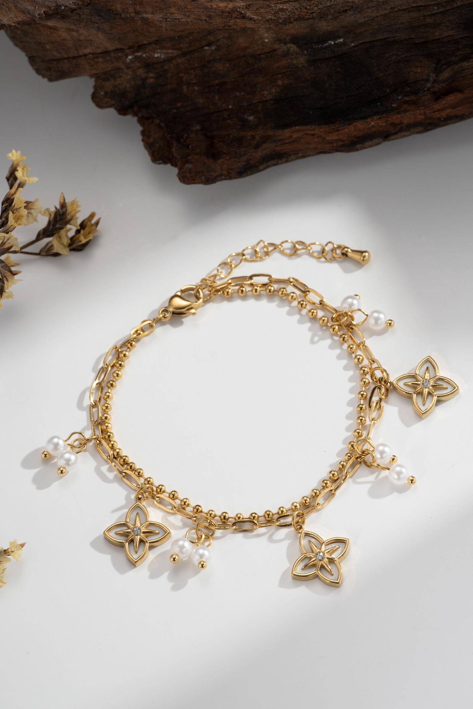 Nivora Braccialetti Minimalisti Le Donne Acciaio Inossidabile Zircone Cubico Ciondolo A Forma Di Cuore Cavo Braccialetto Di Fascino Gioielli Di Fidanzamento Di Nozze 251129 Da 6,68 € | DHgate