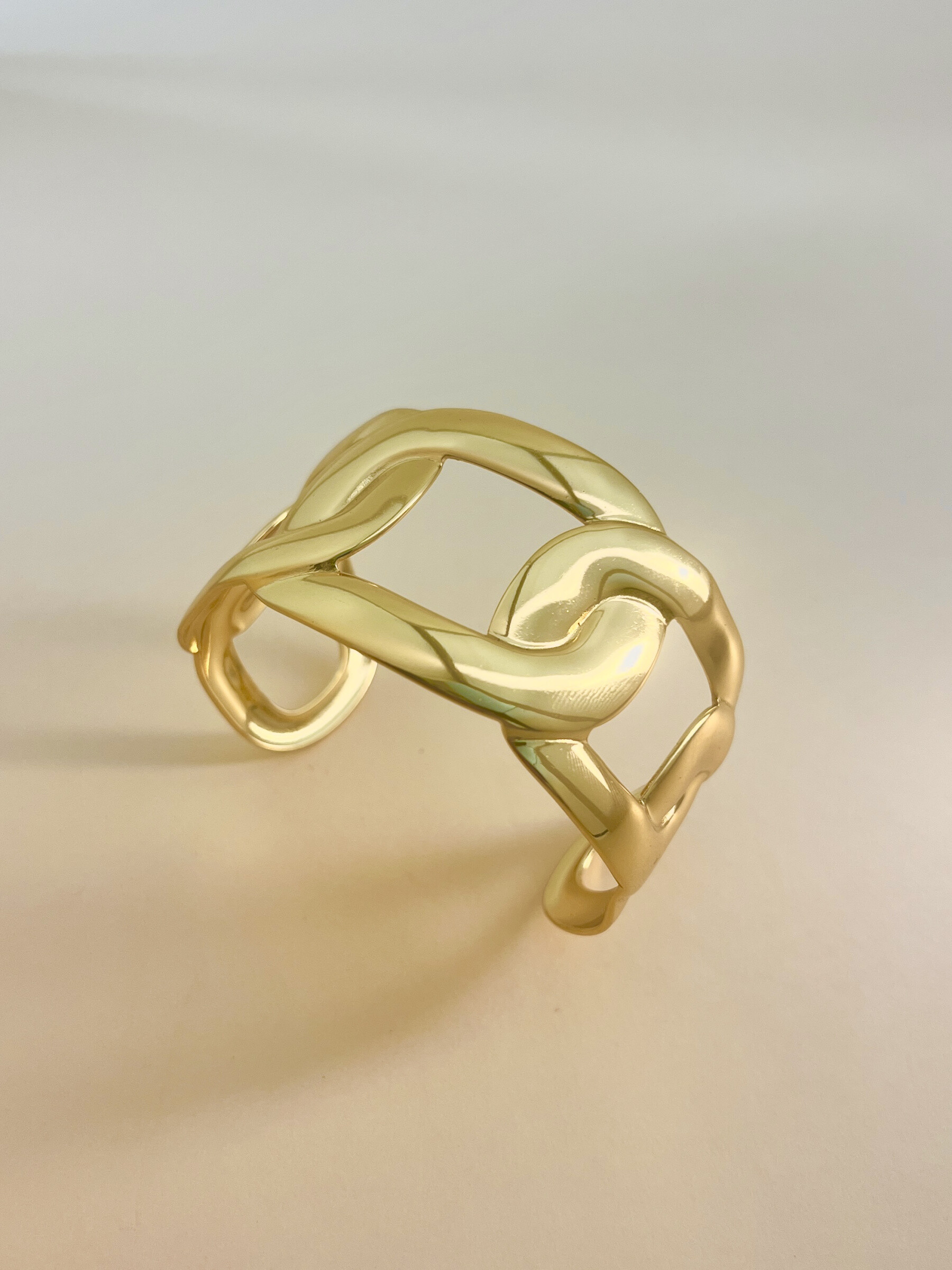 Grossiste COSMOS - Bracelet Manchette Jonc à Gros Maillons – Acier Inoxydable Bold & Chic