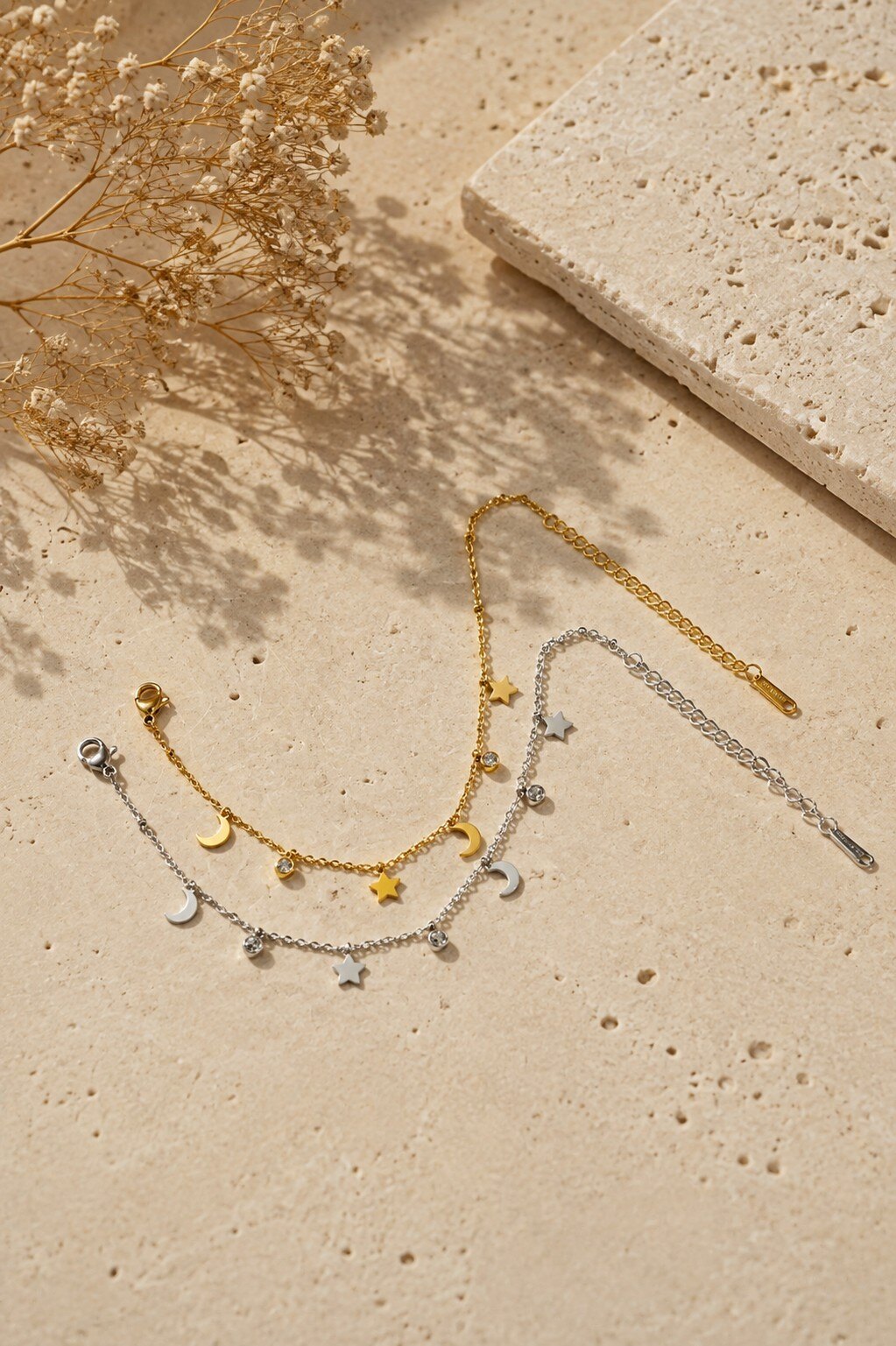 Grossiste COSMOS - Lot 2 bracelets acier inoxydable doré argenté motifs étoile trèfle porte‑bonheur