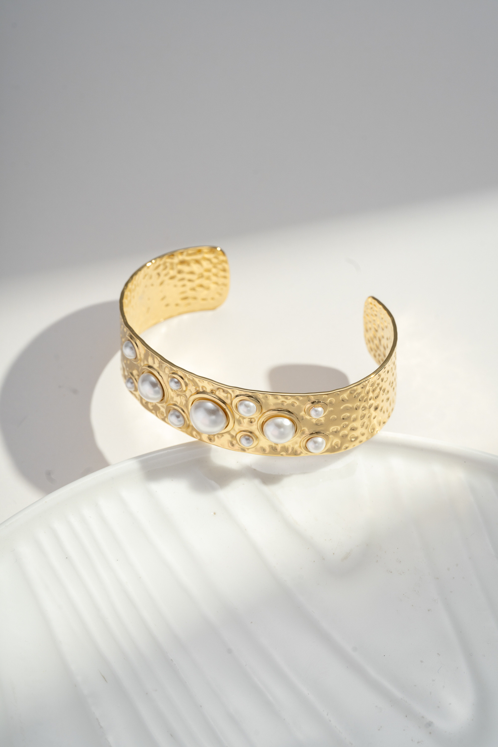 Bracciale A Doppio Strato Con Cuore Martellato, Oro, Regolabile - Gioiello Donna Elegante E Moderno