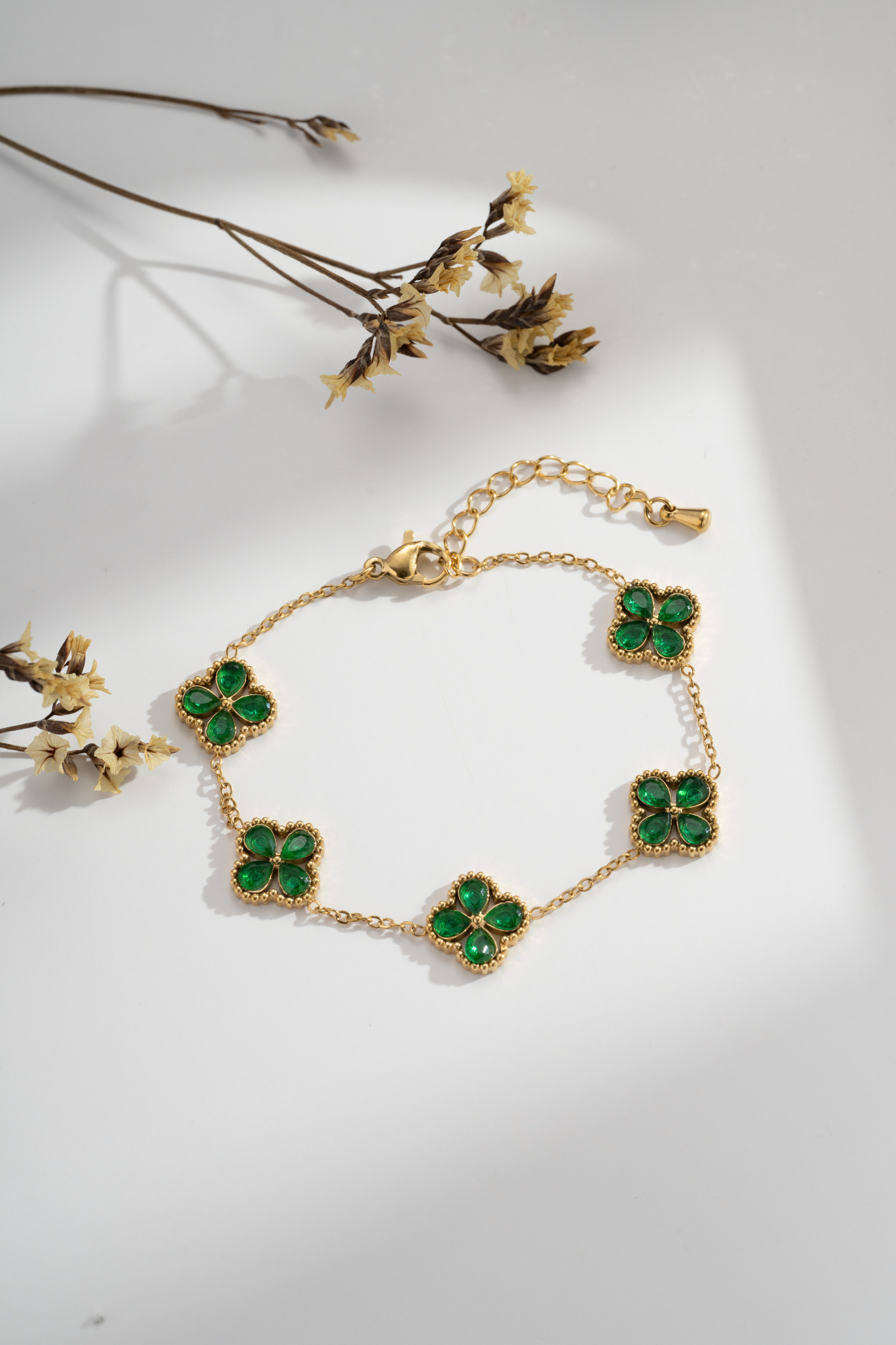 Mayorista COSMOS - Pulsera de Flores Dorada Acero Inoxidable Multicolor Esmeralda Cristal Chic Fina Duradera Elegante