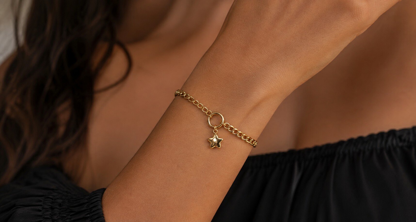 Wholesaler COSMOS - Golden Star Bracelet Stainless Steel Links Slim Chic Elegant Feminine Durable