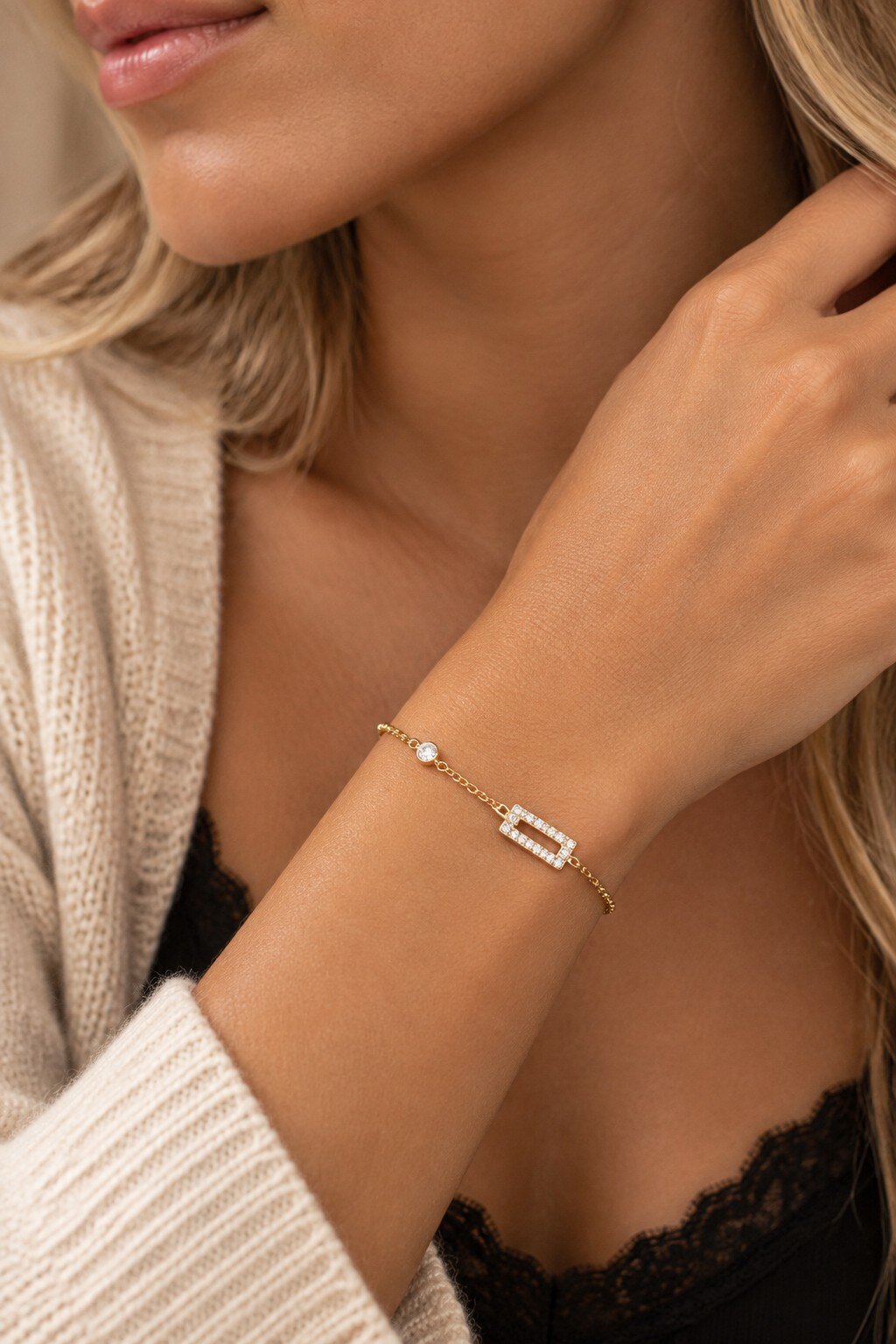 Wholesaler COSMOS - Minimalist gold bracelet with rectangular charm, crystal pave, refined elegance