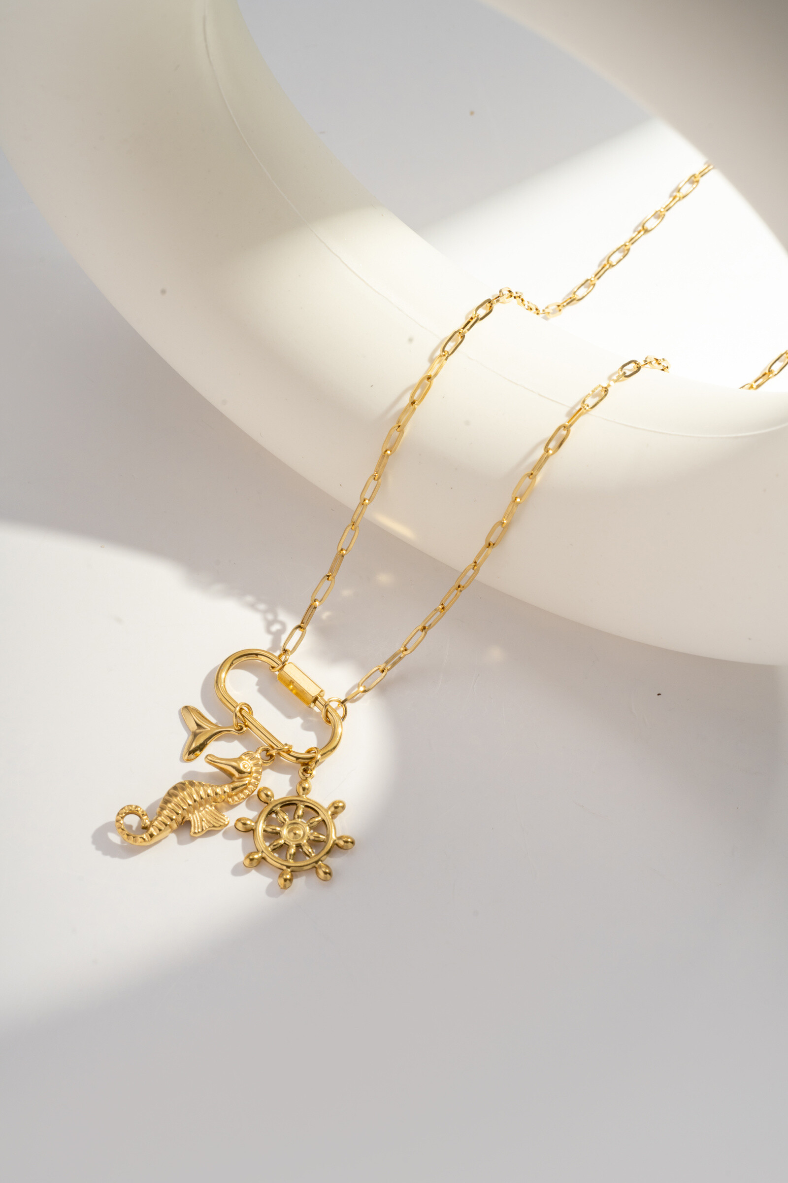 Wholesaler COSMOS - Marine charms necklace