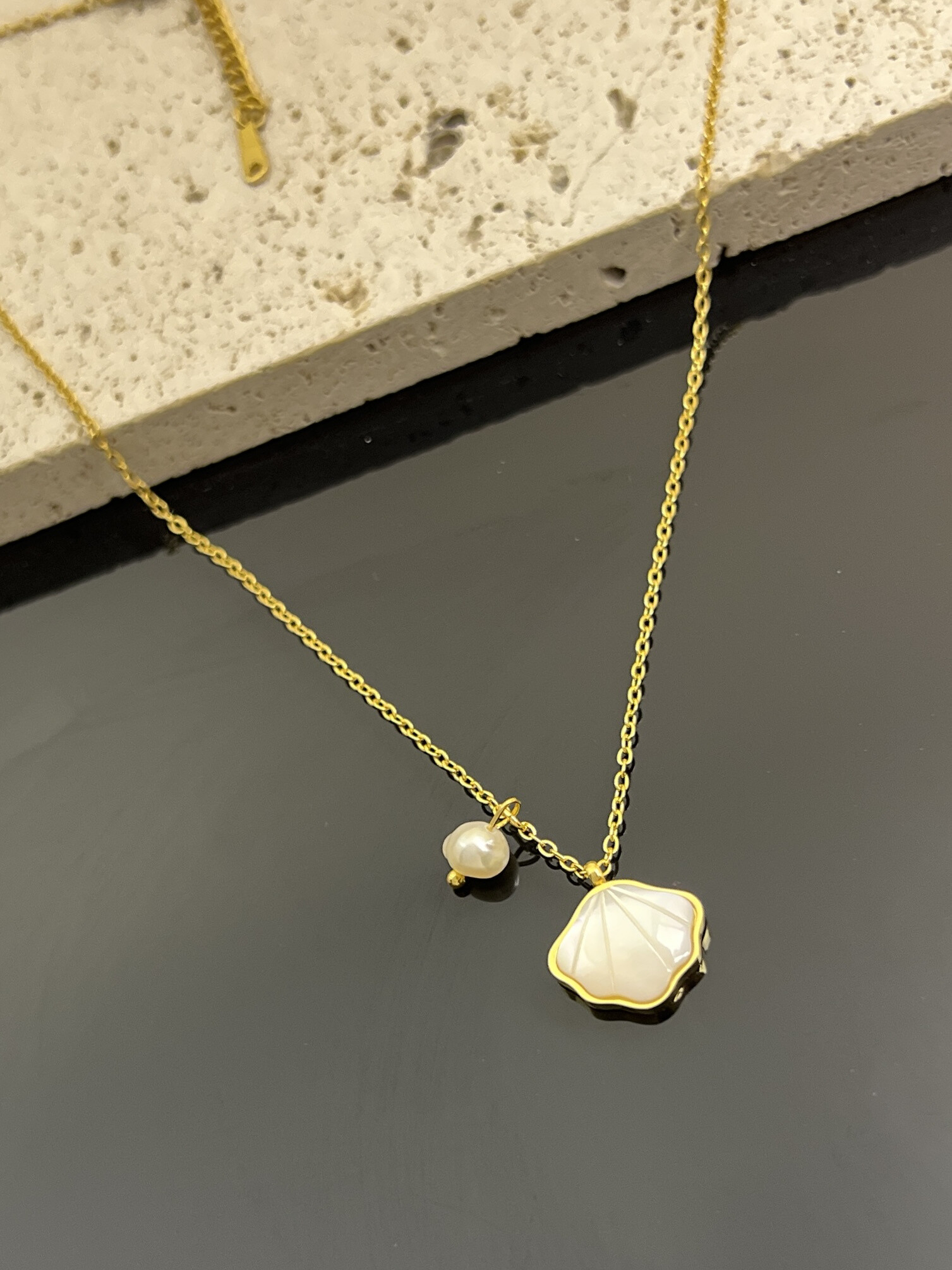 Grossiste COSMOS - Collier Raffiné – Coquillage & Perle