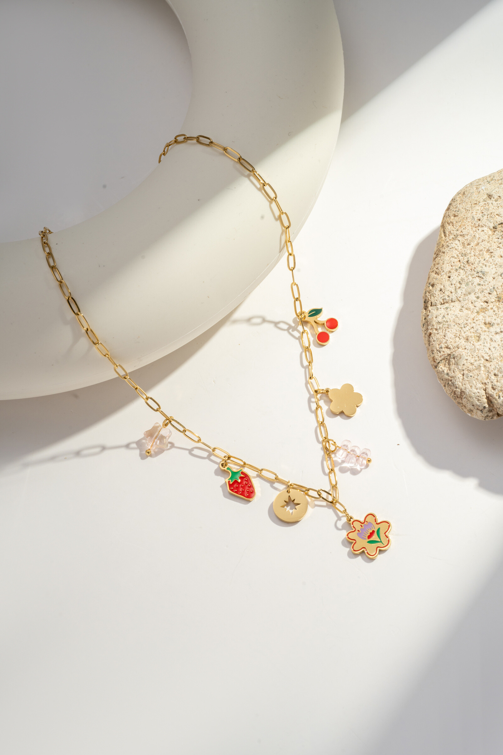 Grossista COSMOS - Collana pop fruttata e oro