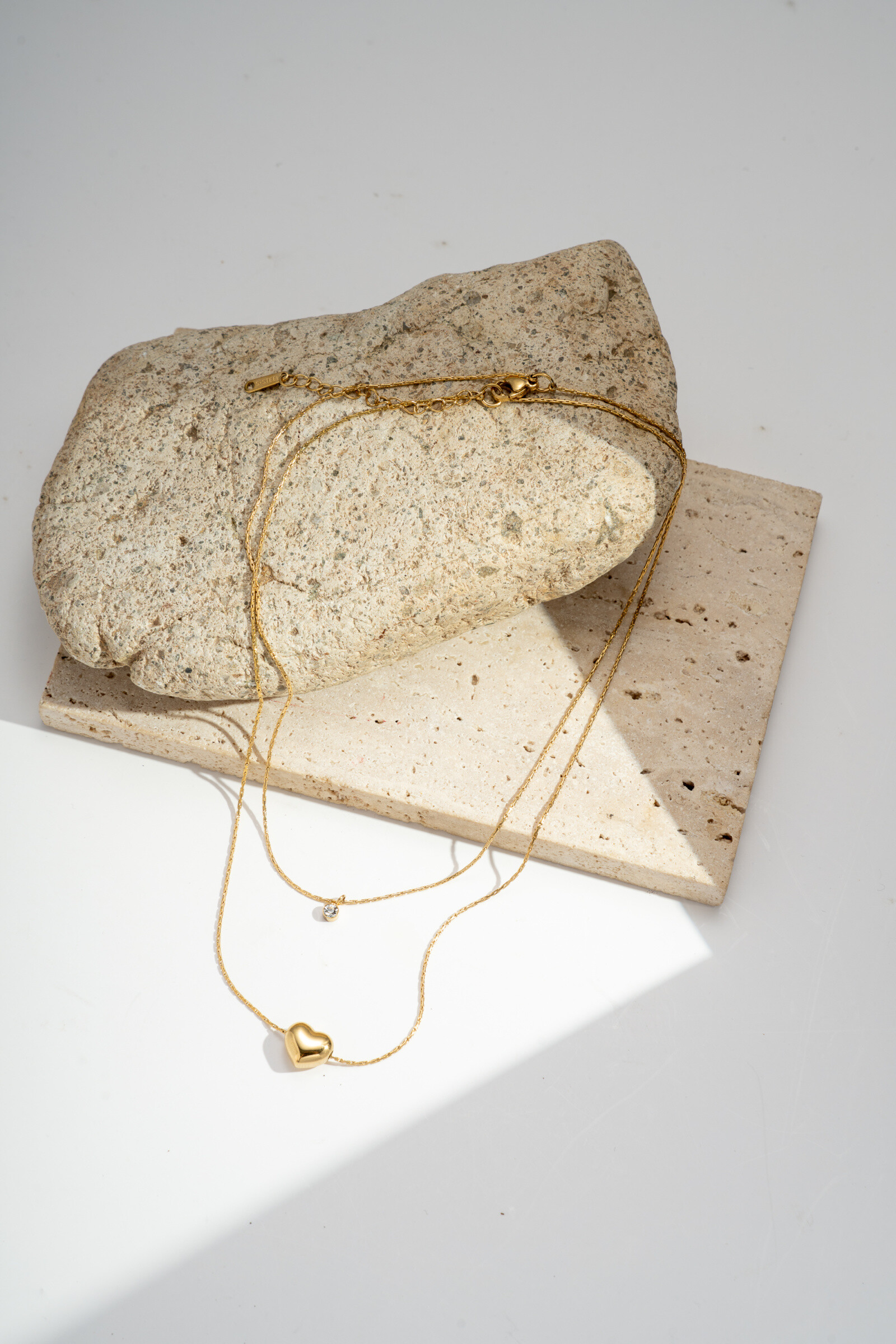 Grossiste COSMOS - Collier double tour cœur et strass brillant en acier