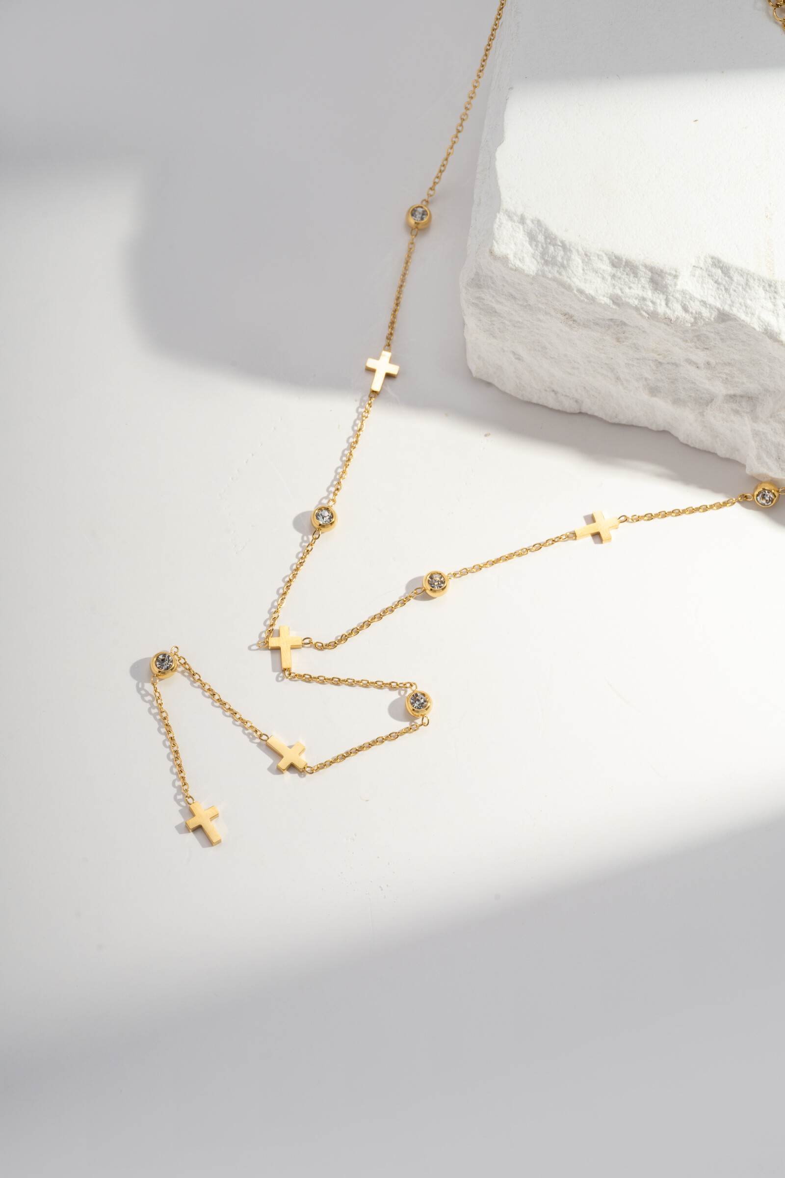 Wholesaler COSMOS - Croix & Zircons collar in golden stainless steel
