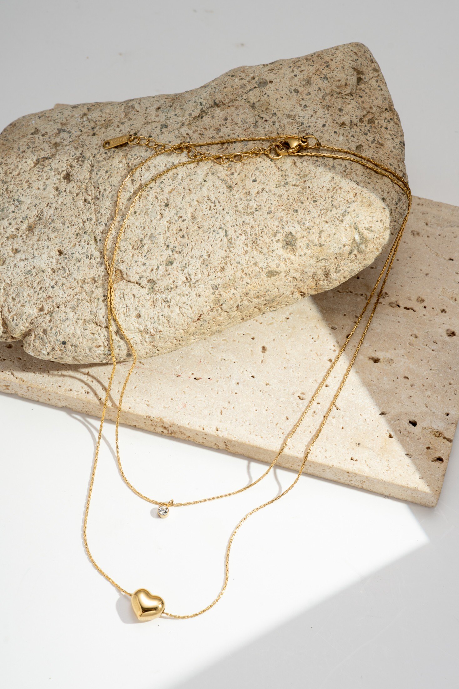 Grossiste COSMOS - Collier cœur doré femme – pendentif amour minimaliste