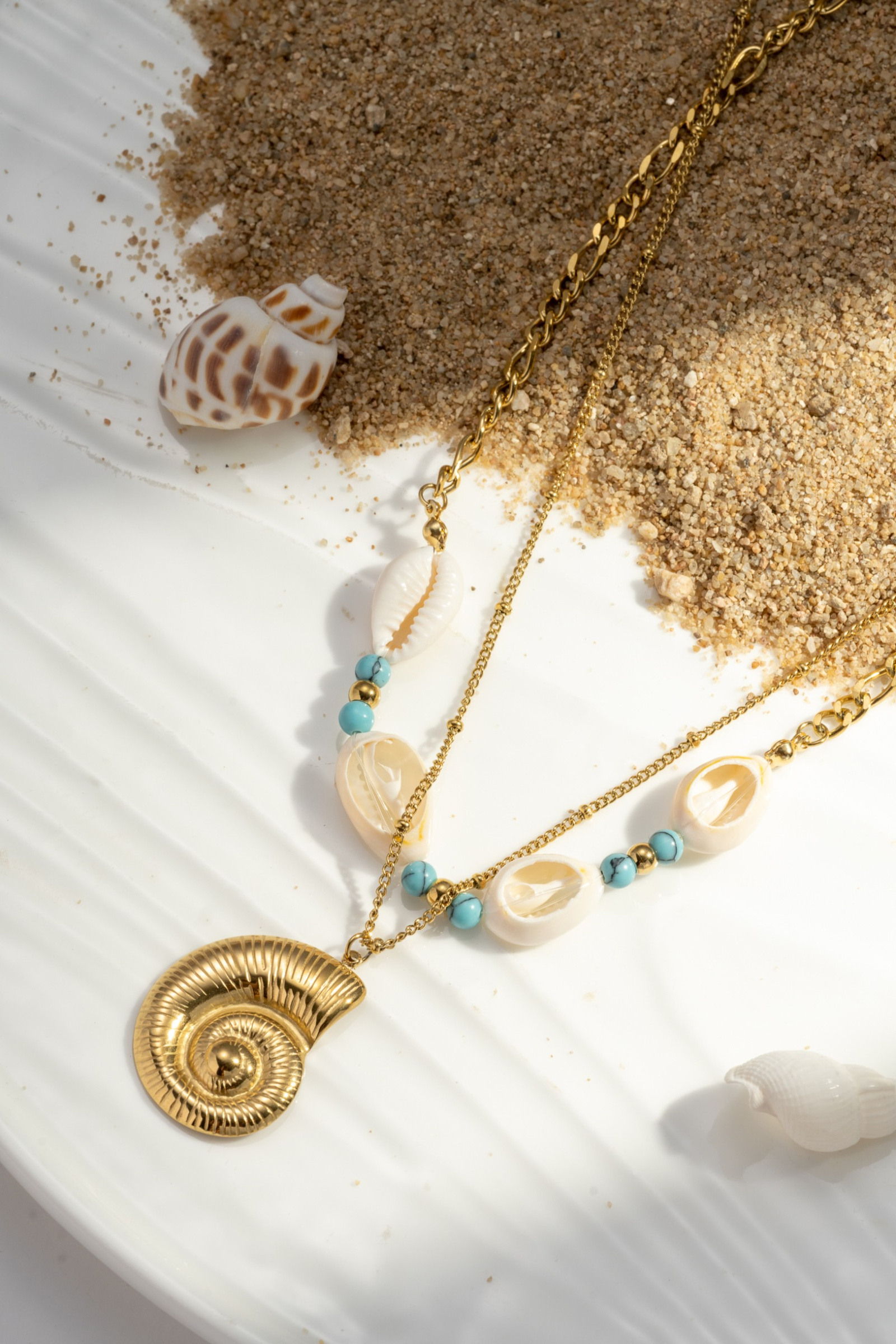 Wholesaler COSMOS - Golden cowrie shell necklaces stainless steel summer marine turquoise elegant trendy