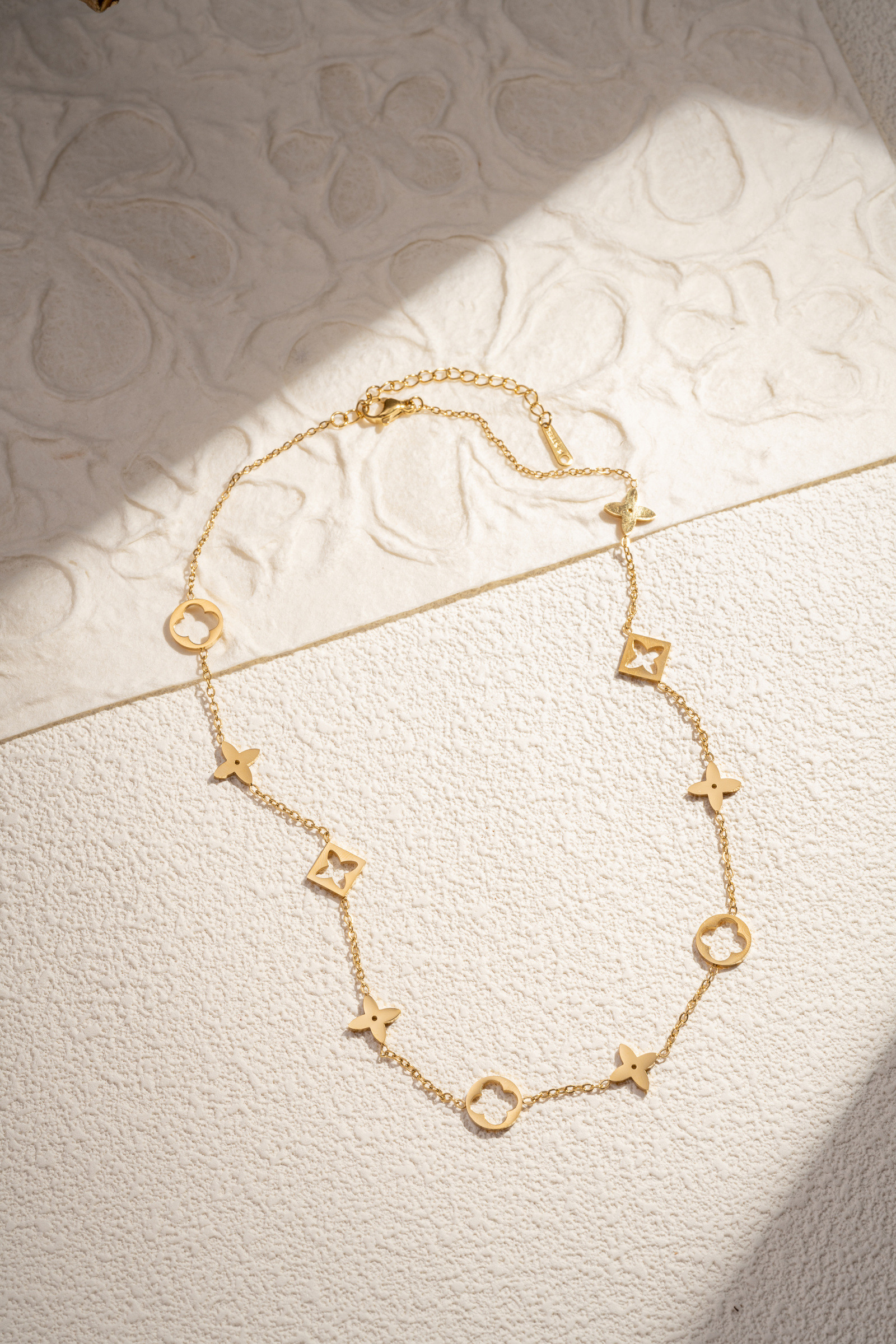 Wholesaler COSMOS - Stainless steel necklace