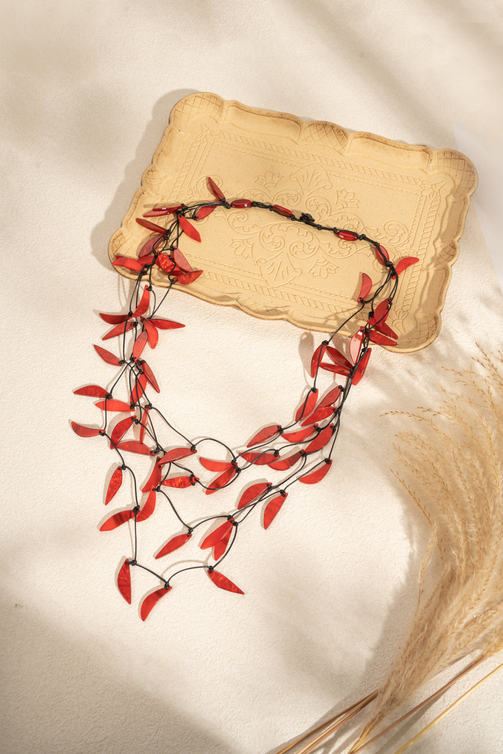 Wholesaler COSMOS - Blue Red Multi-Strand Leaf Necklace Natural Elegance Poetic Style