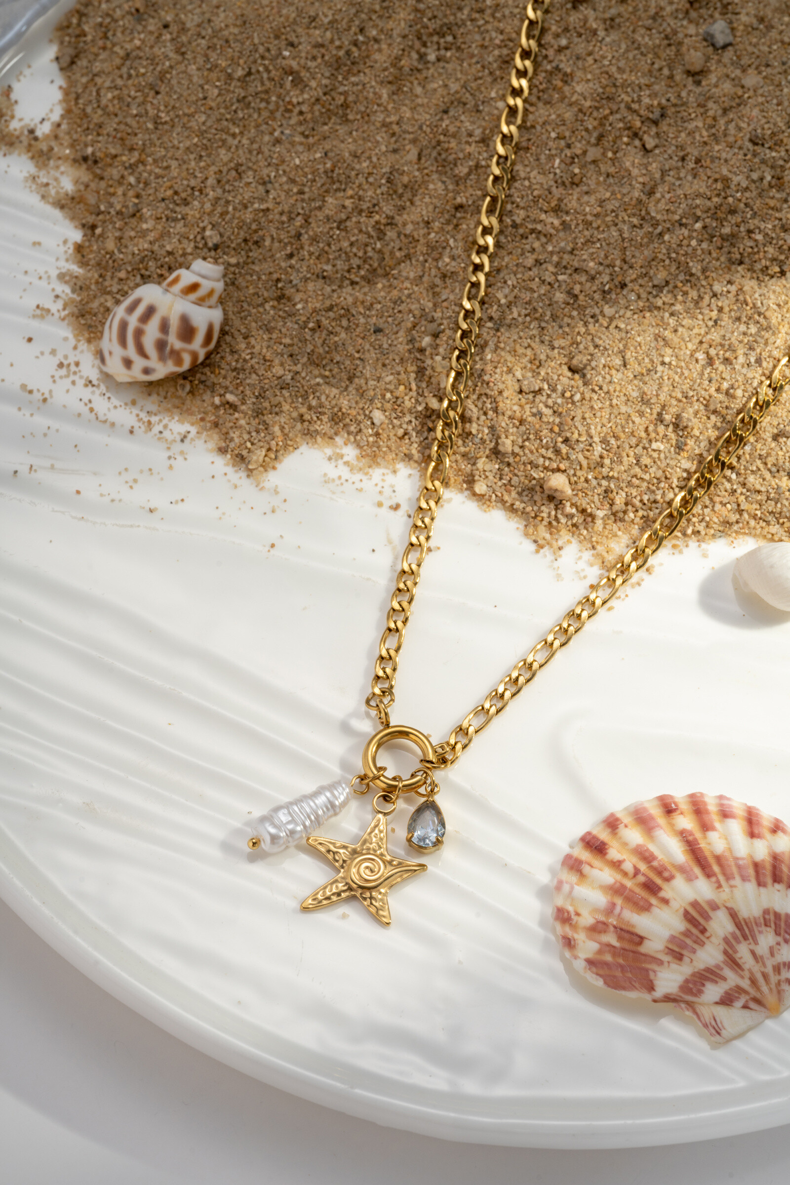 Grossiste COSMOS - Collier Étoile de Mer & Perle en acier inoxydable