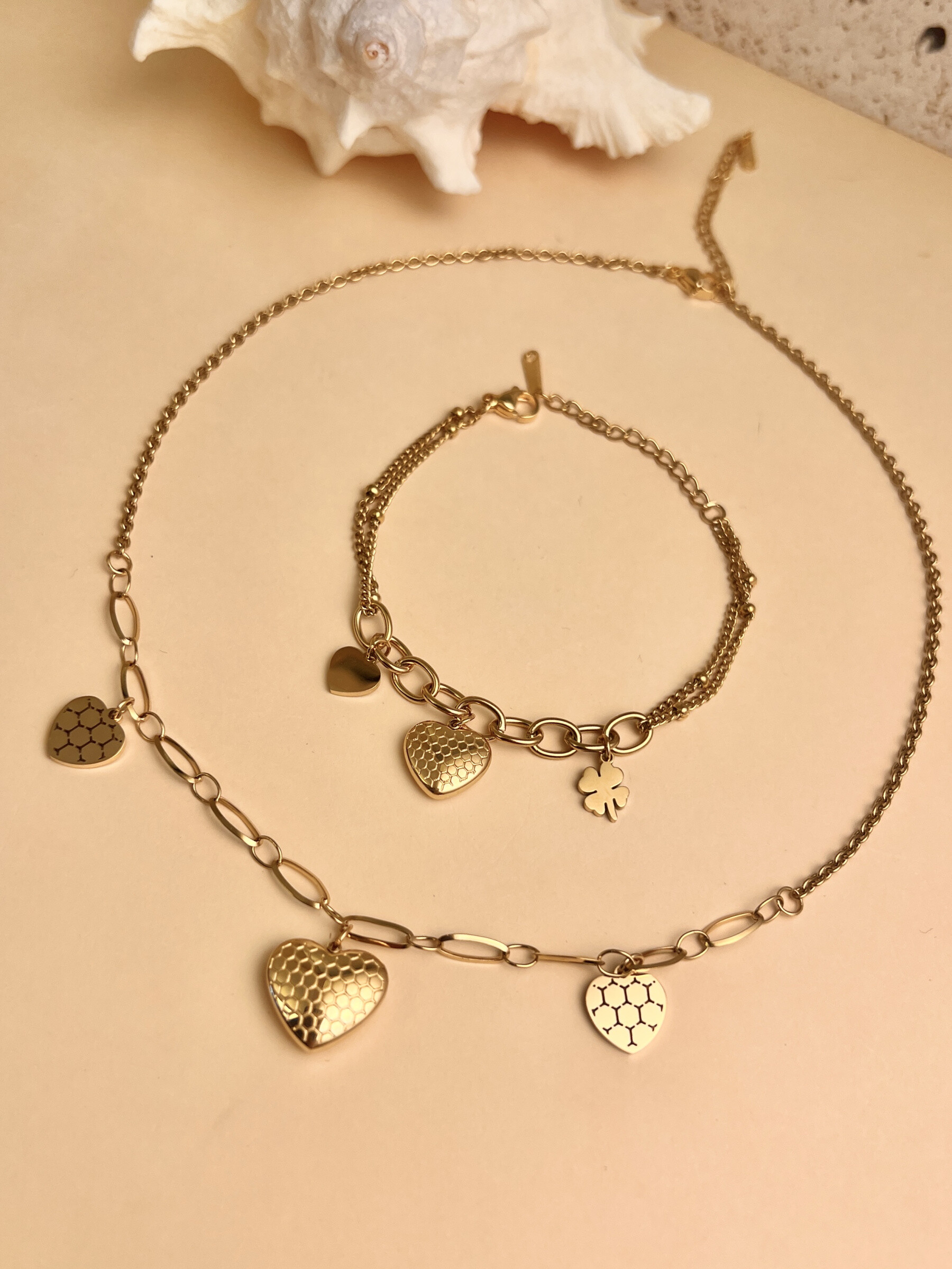 Wholesaler COSMOS - Necklace & Bracelet Set Hearts - Gold Stainless Steel Chic and Romantic