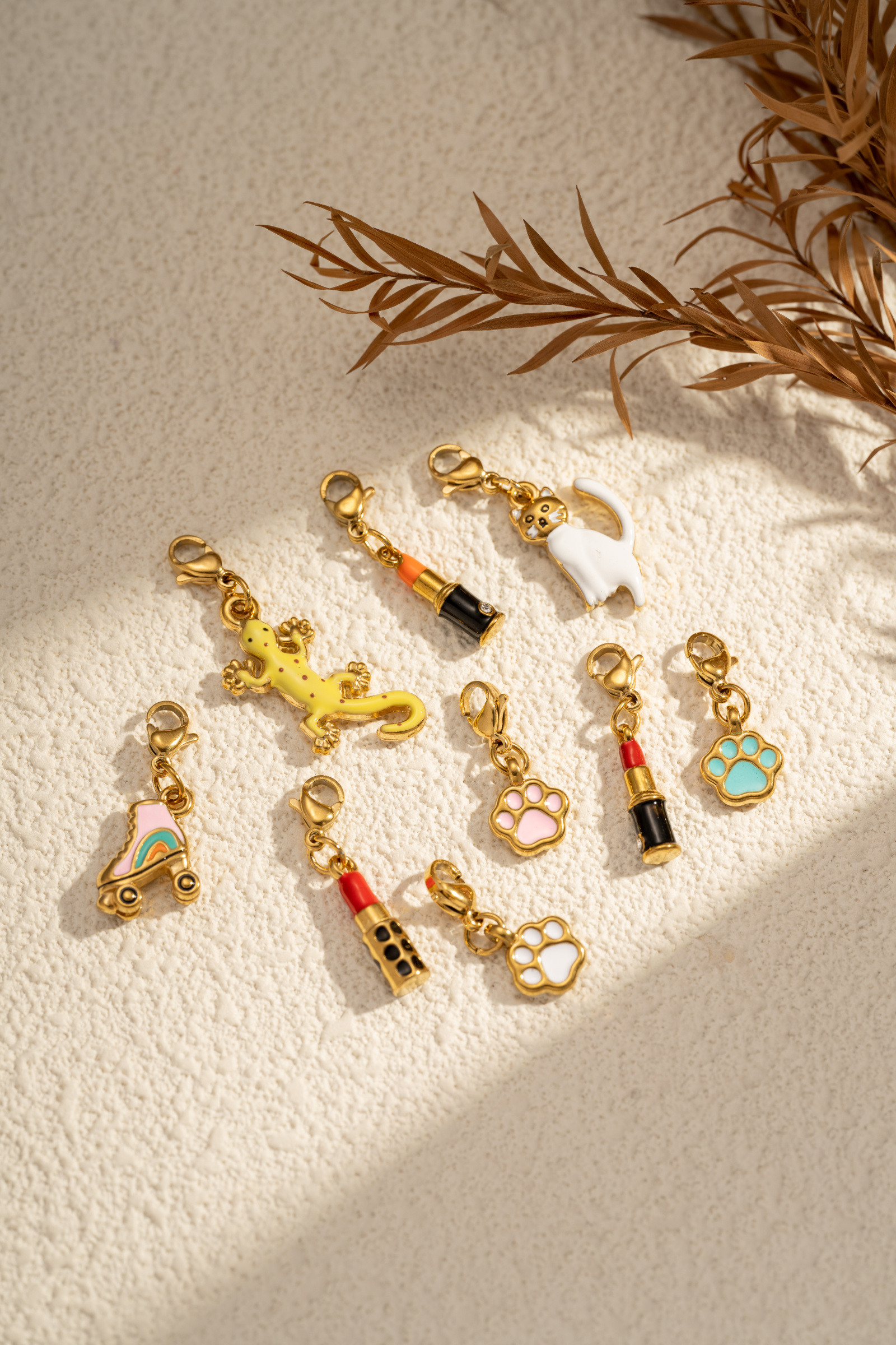 Mayorista COSMOS - Conjunto de 9 colgantes de acero inoxidable dorado, coloridos, divertidos y personalizables de moda