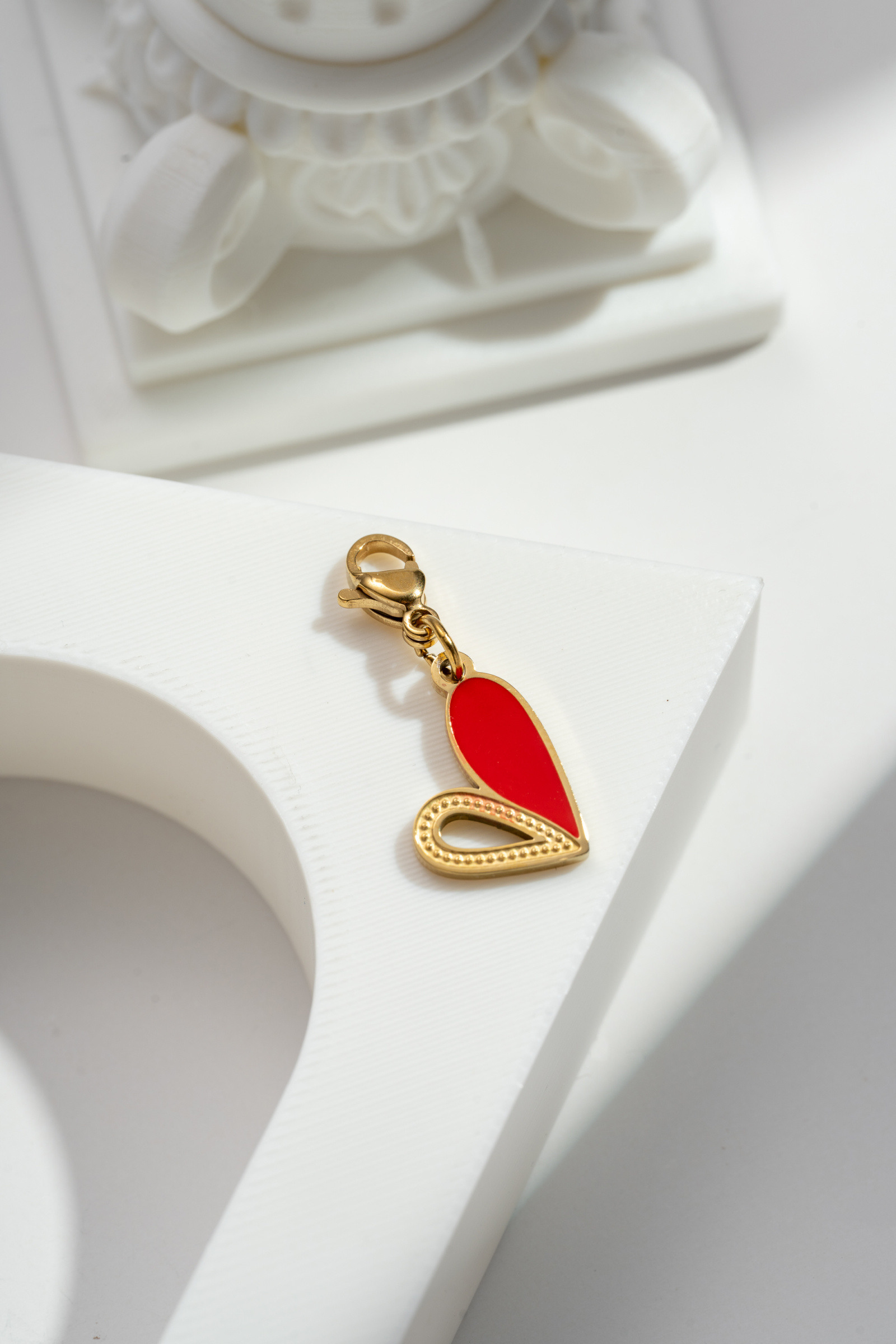 Wholesaler COSMOS - Elegant Shiny Gold-Plated Stainless Steel Red Enamel Heart Charm Love