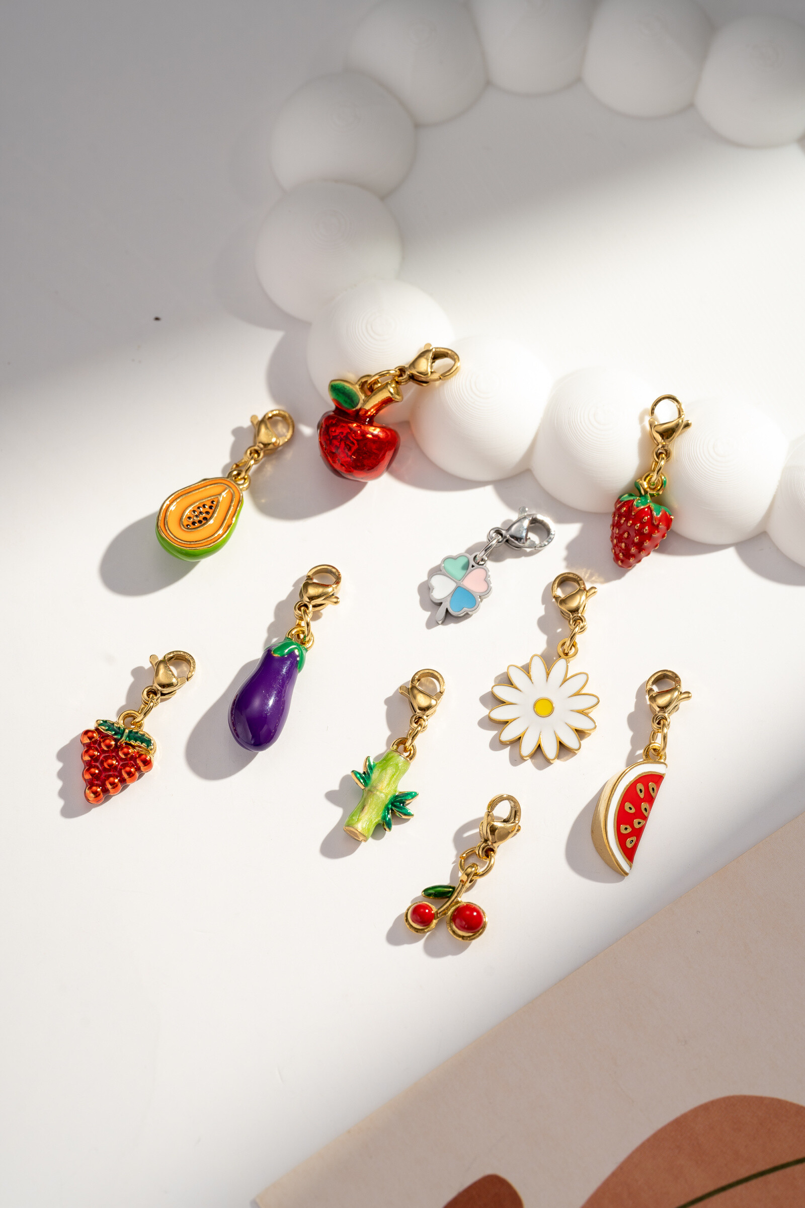 Wholesaler COSMOS - Set of 10 colorful fruit and flower charms stainless steel