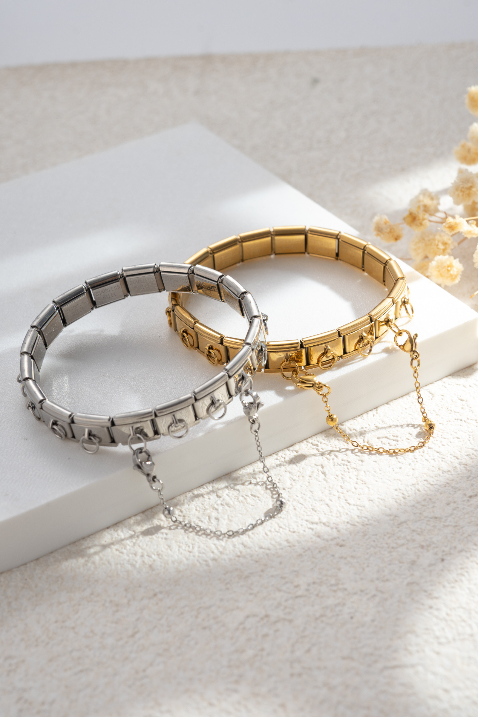 Wholesaler COSMOS - Set of 2 gold and silver pendant chains with double lobster clasp in stainless steel