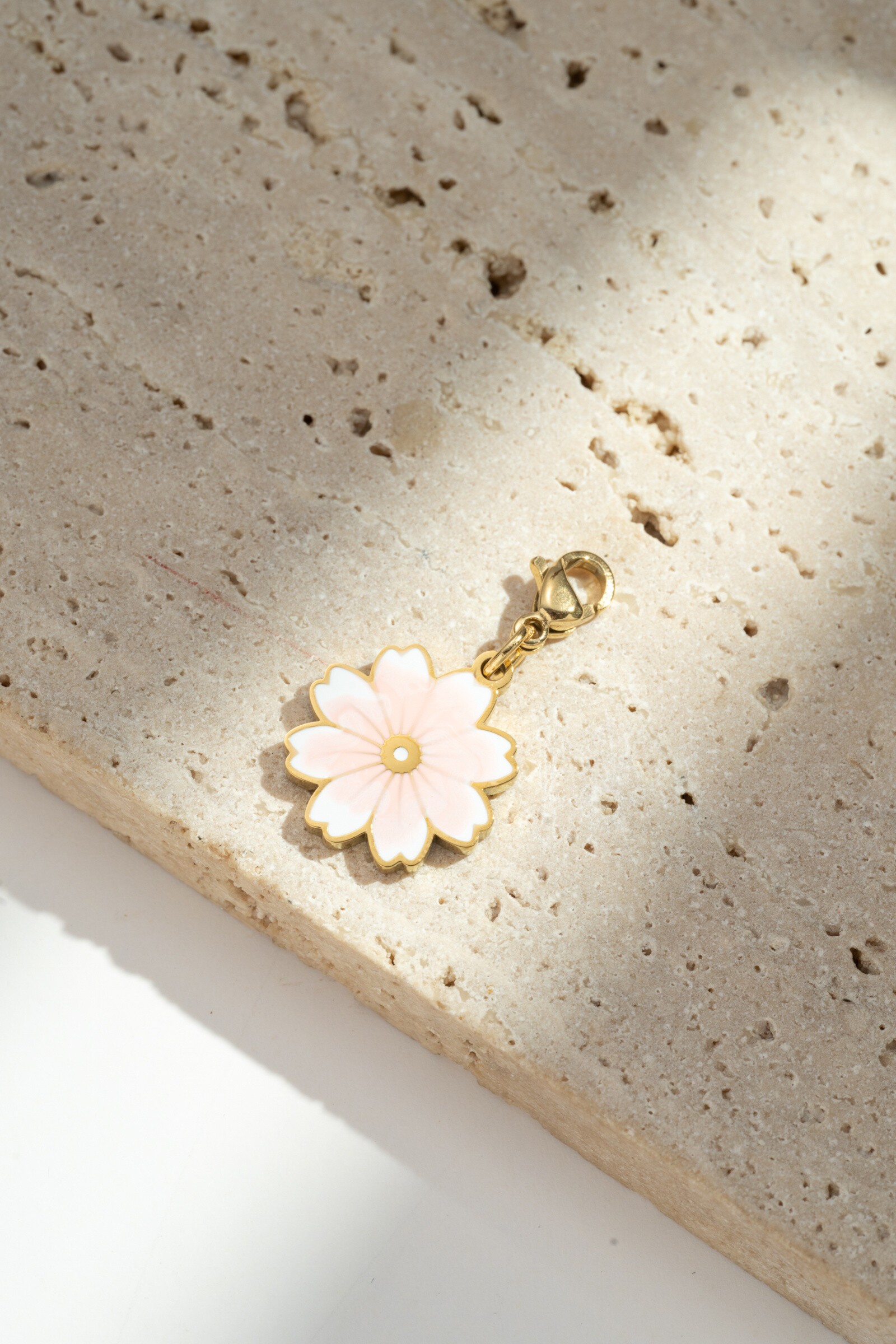 Grossiste COSMOS - Pendentif Fleur de Cerisier Rose – Acier Inoxydable Élégant