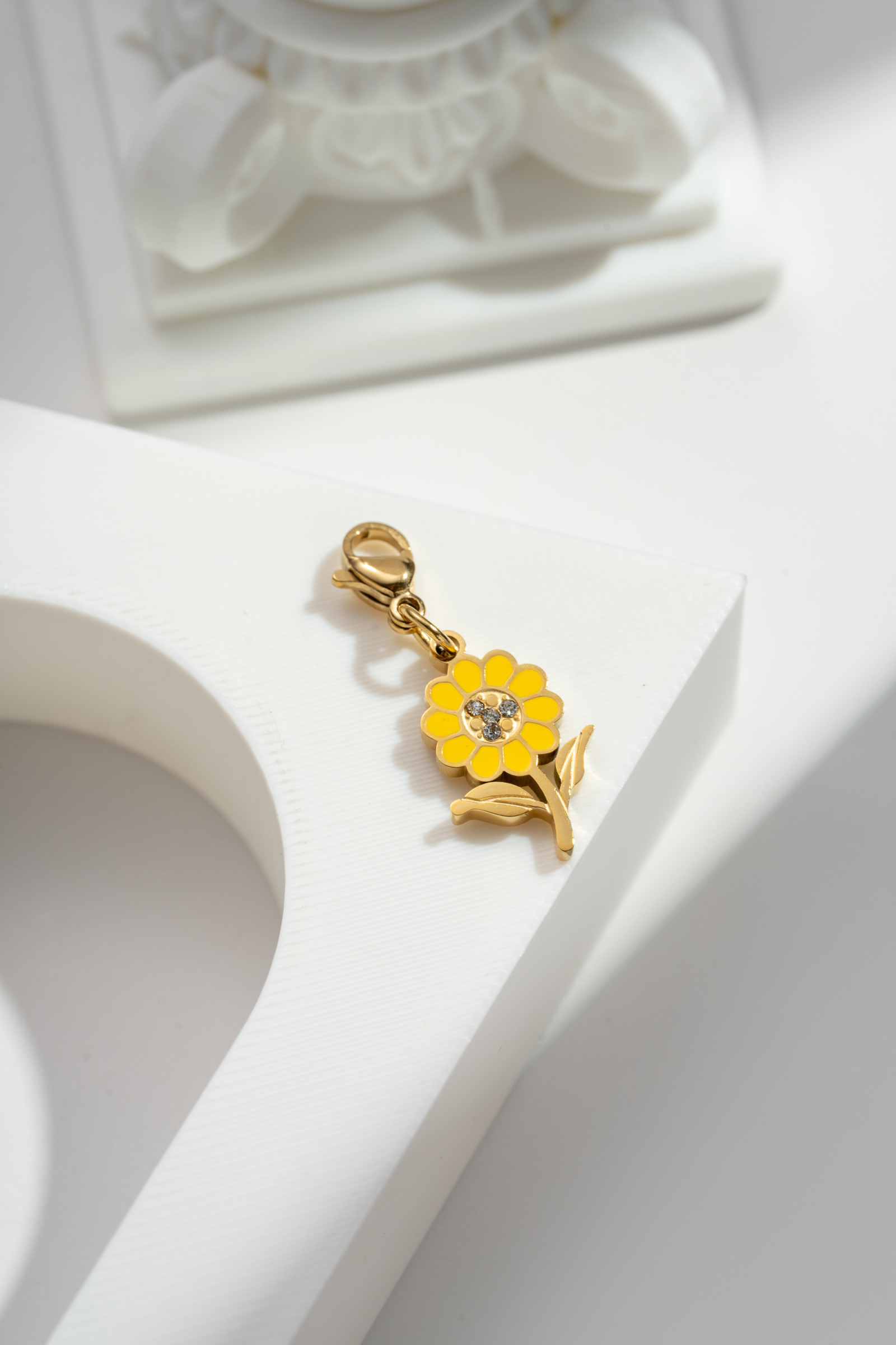 Wholesaler COSMOS - Yellow Enamel Flower Charm Shiny Gold Stainless Steel Elegant Feminine