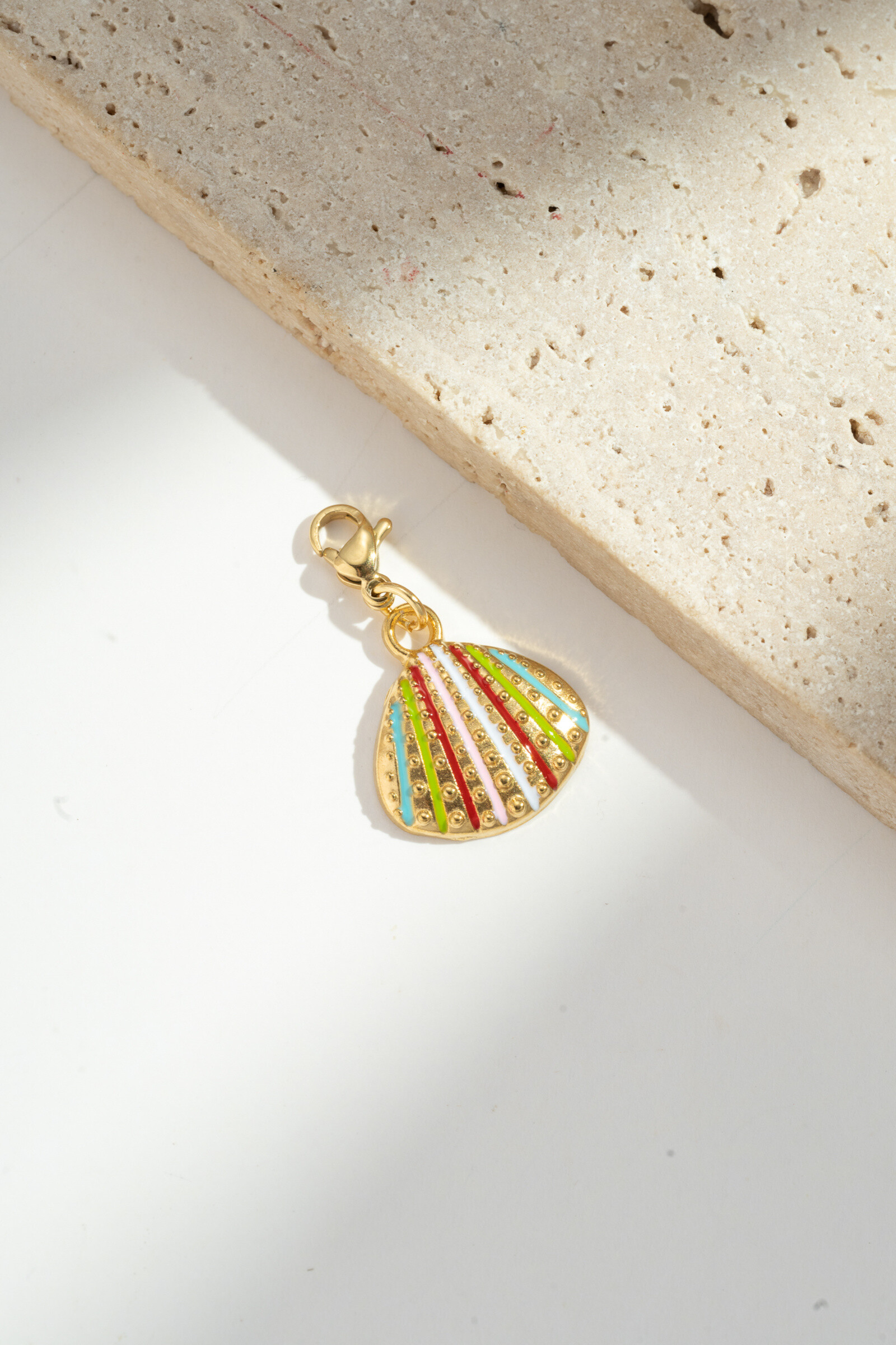 Grossiste COSMOS - Pendentif Coquillage Multicolore – Acier Inoxydable Fantaisie et Estival