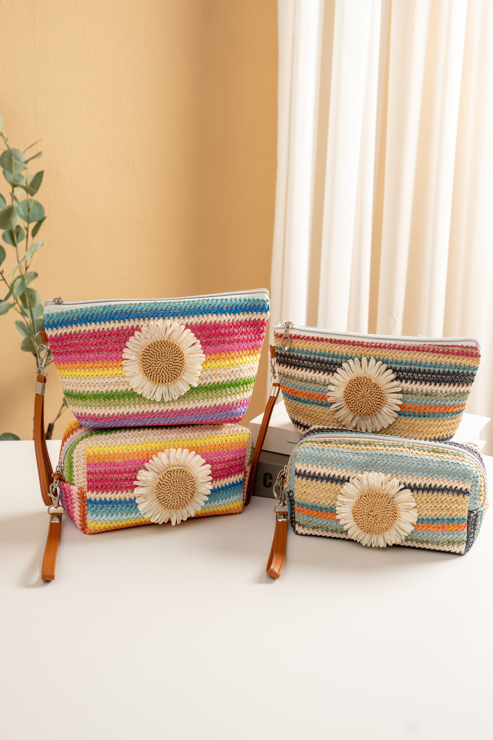 Mayorista COSMOS - Lote de 4 bolsos tejidos con diseño floral multicolor para mujer, verano, artesanales, a rayas, estilo bohemio